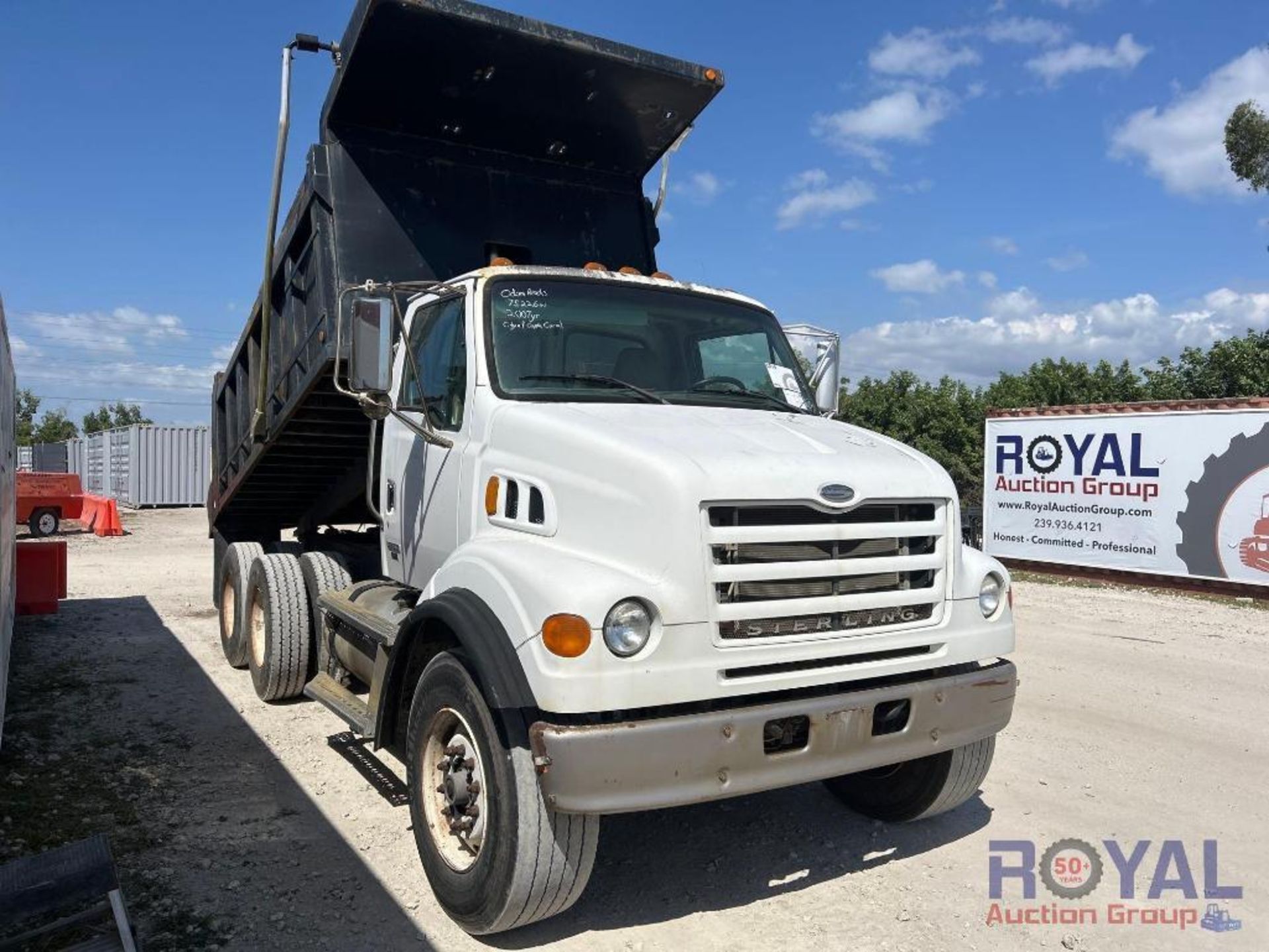 2007 Sterling L7500 T/A Dump Truck - Image 2 of 30