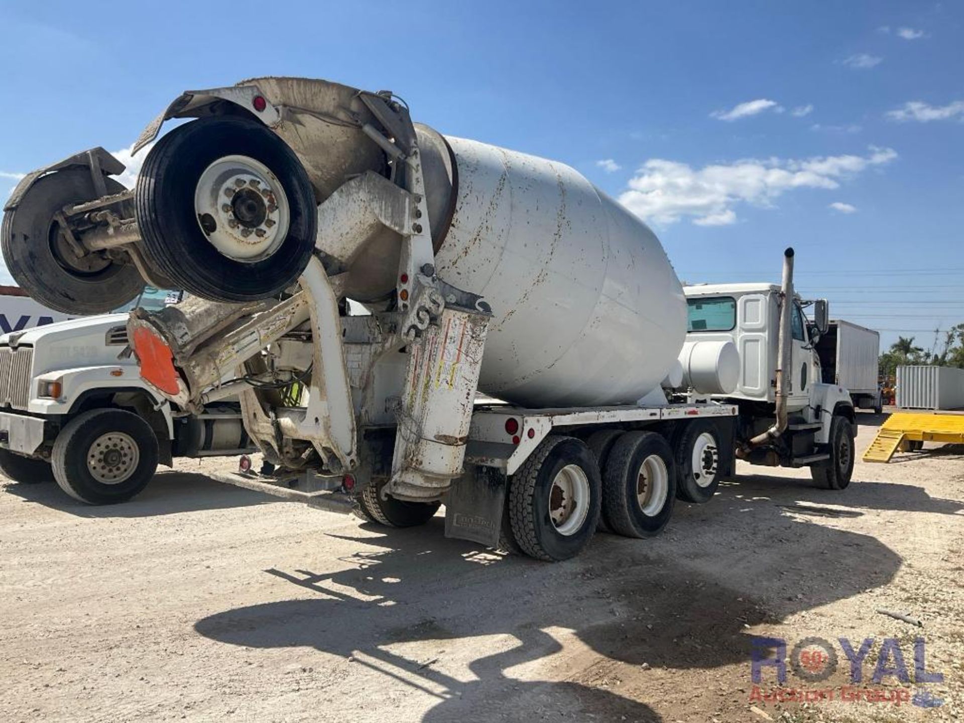 2020 Western Star 4700 Con-Tech Bridgeking 11 CuYd Tri-Axle Cement Mixer - Image 3 of 48