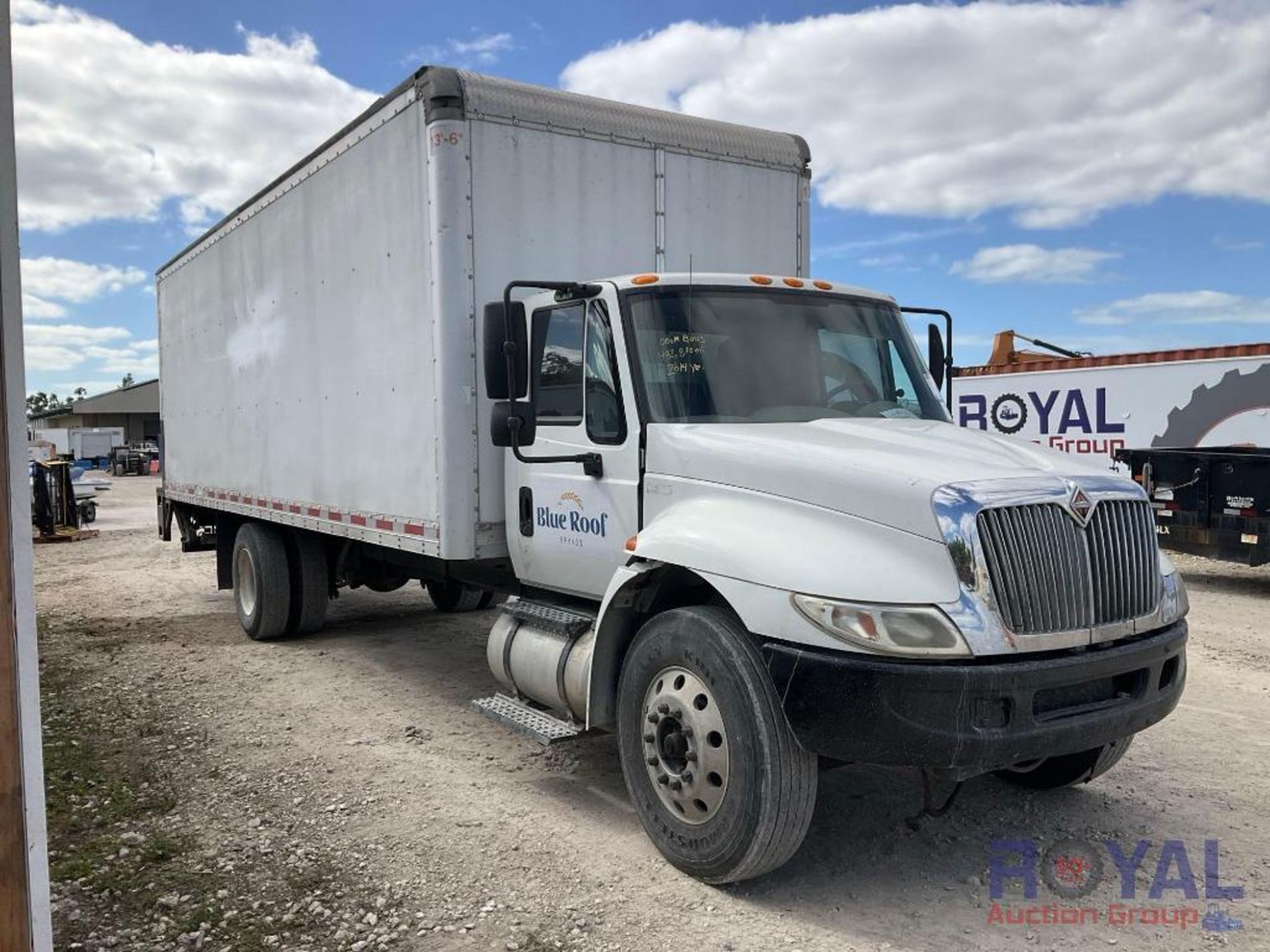 2014 International 26ft Box Truck - Image 2 of 30