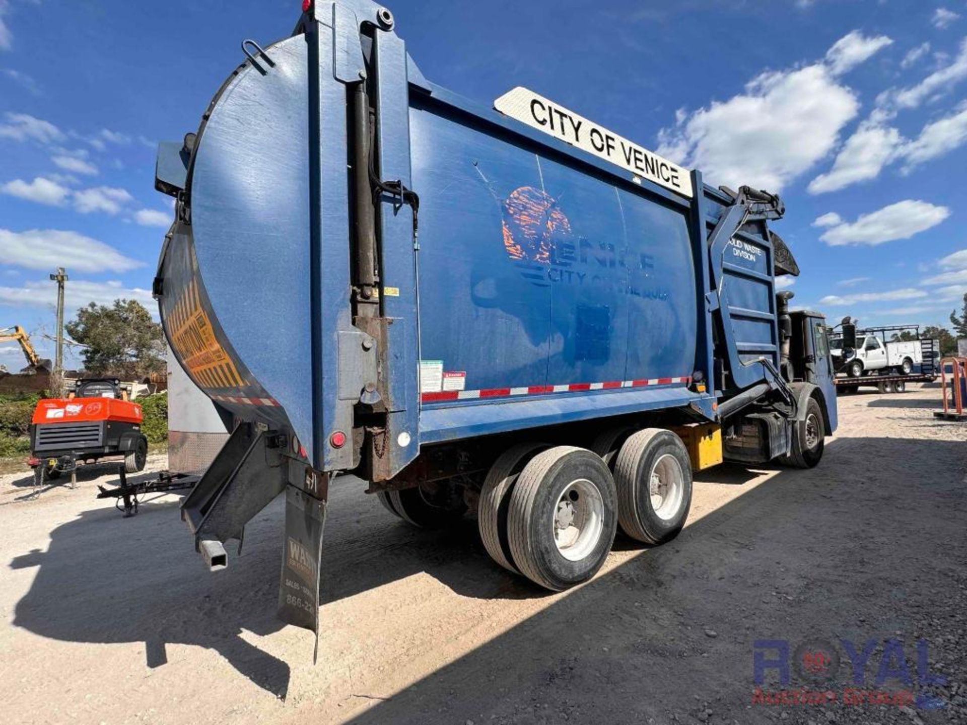 2014 Mack LEU613 E-Z Pack FL0080J40SE Front End Loader Garbage Truck - Image 3 of 39