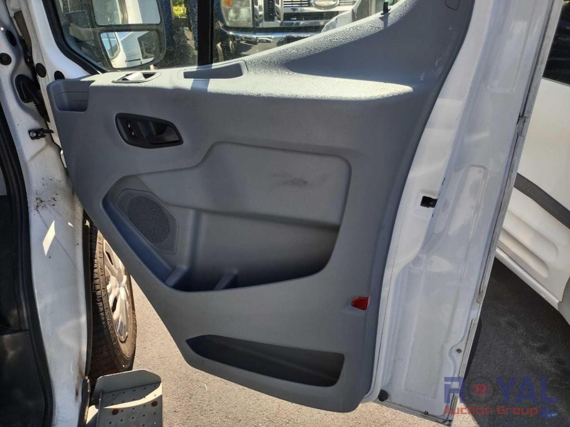 2015 Ford Transit 350 Passenger Van - Bild 15 aus 32