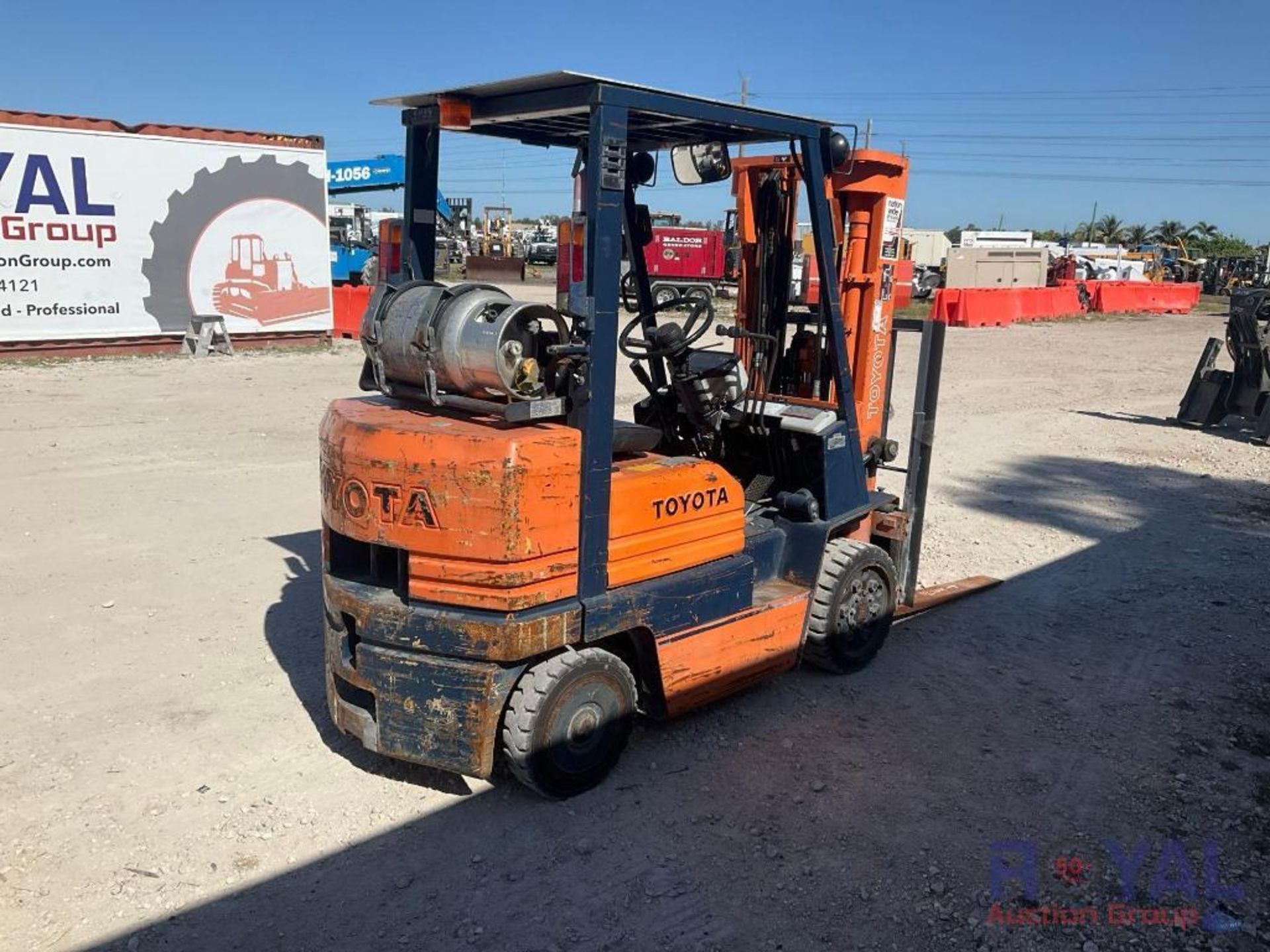 1991 Toyota 5FGC20 3,550LB Cushion Tire Forklift - Image 3 of 22