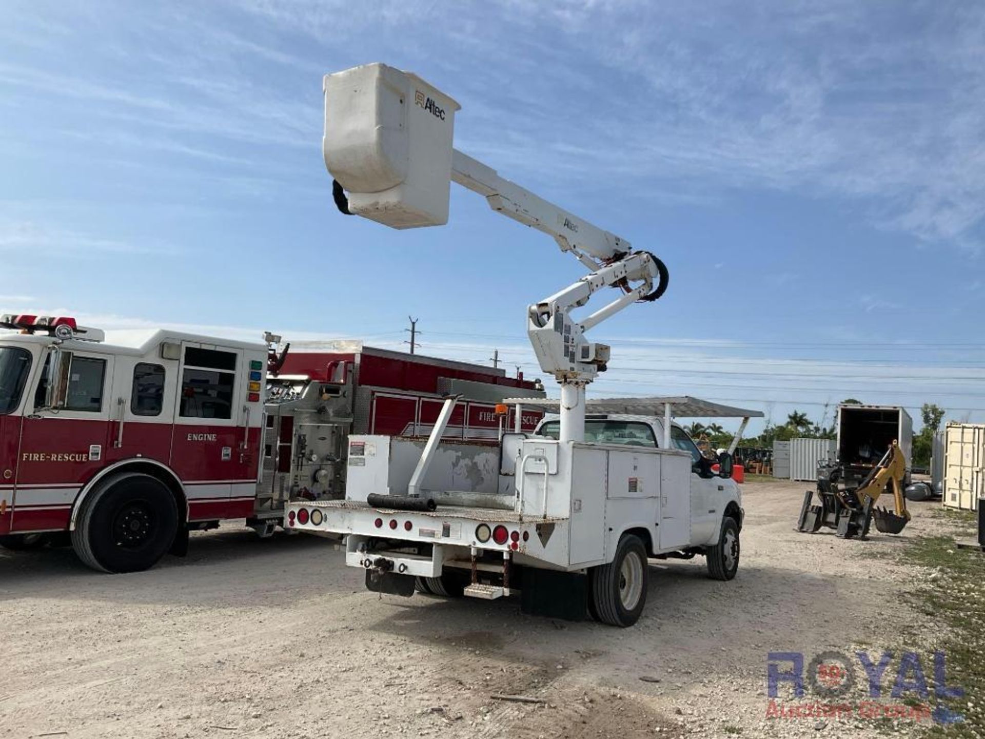 2004 Ford F550 Altec AT37-G Bucket Truck - Image 3 of 27