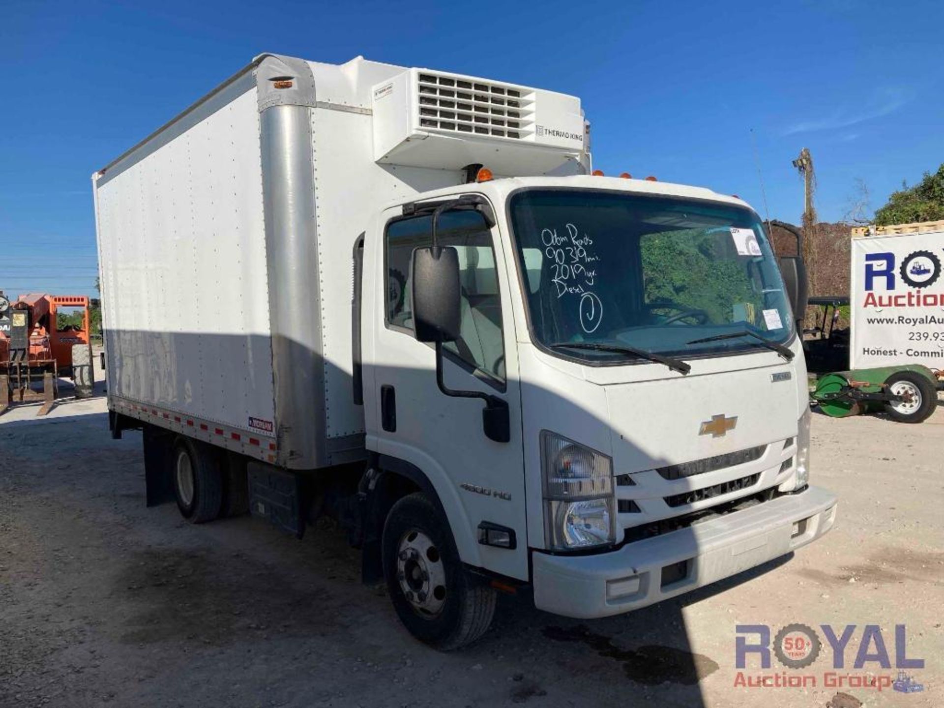 2019 Chevrolet 4500HD 14ft Thermo King Reefer Box Truck - Image 2 of 40