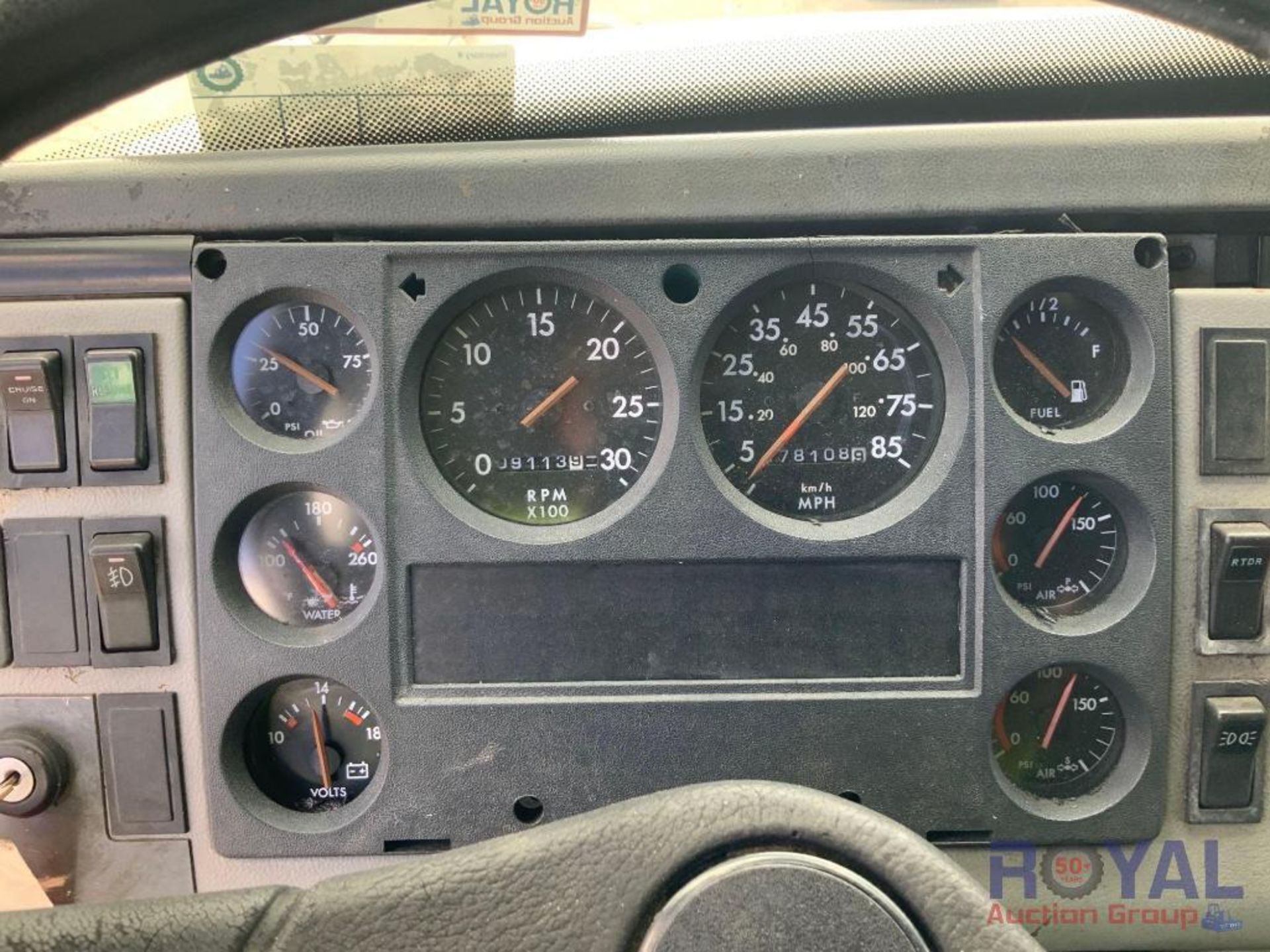1999 Freightliner FL60 S/A Sleeper Truck Tractor - Image 15 of 47