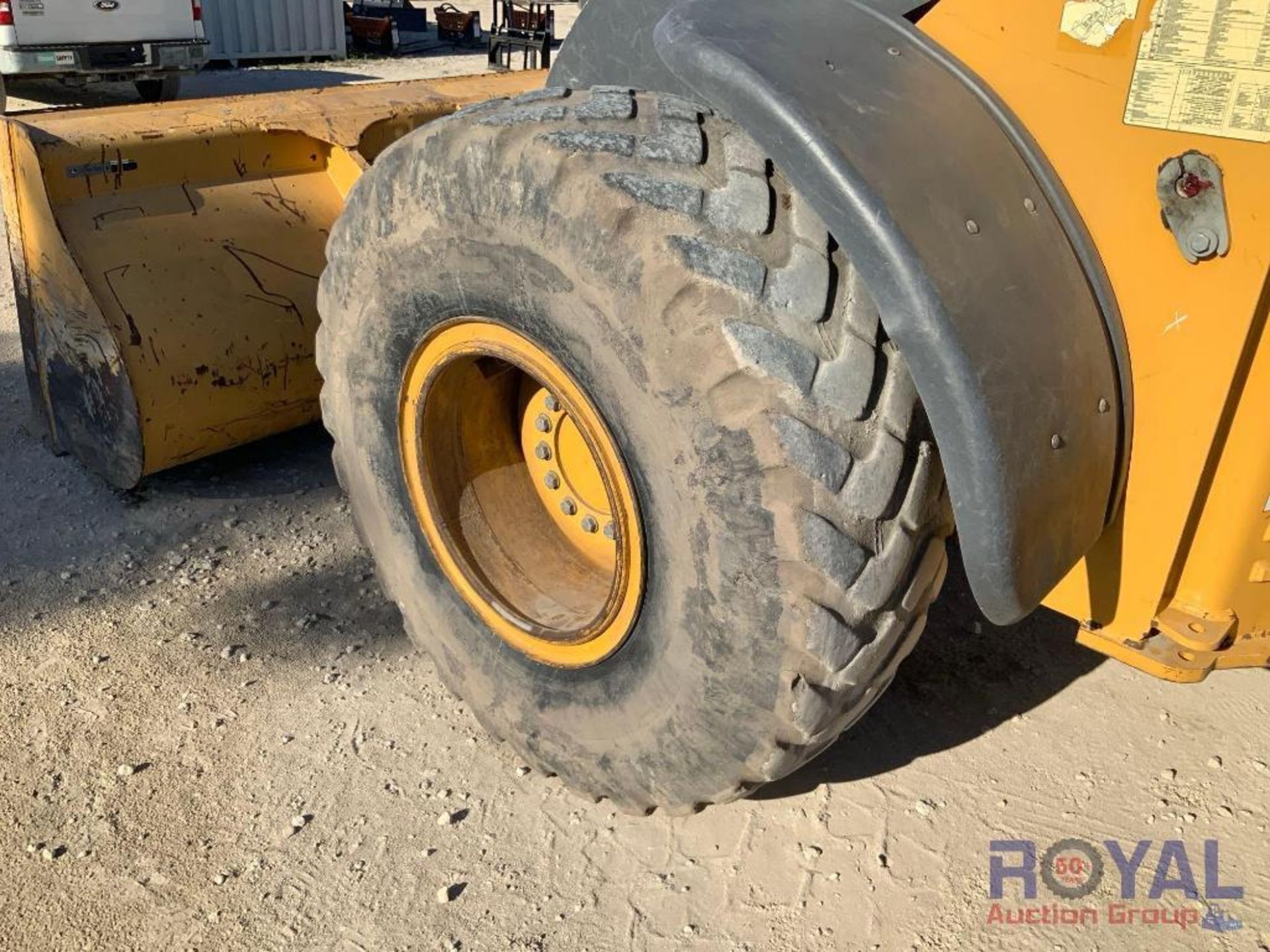 2017 John Deere 524K-II Articulated Wheel Loader - Image 30 of 32