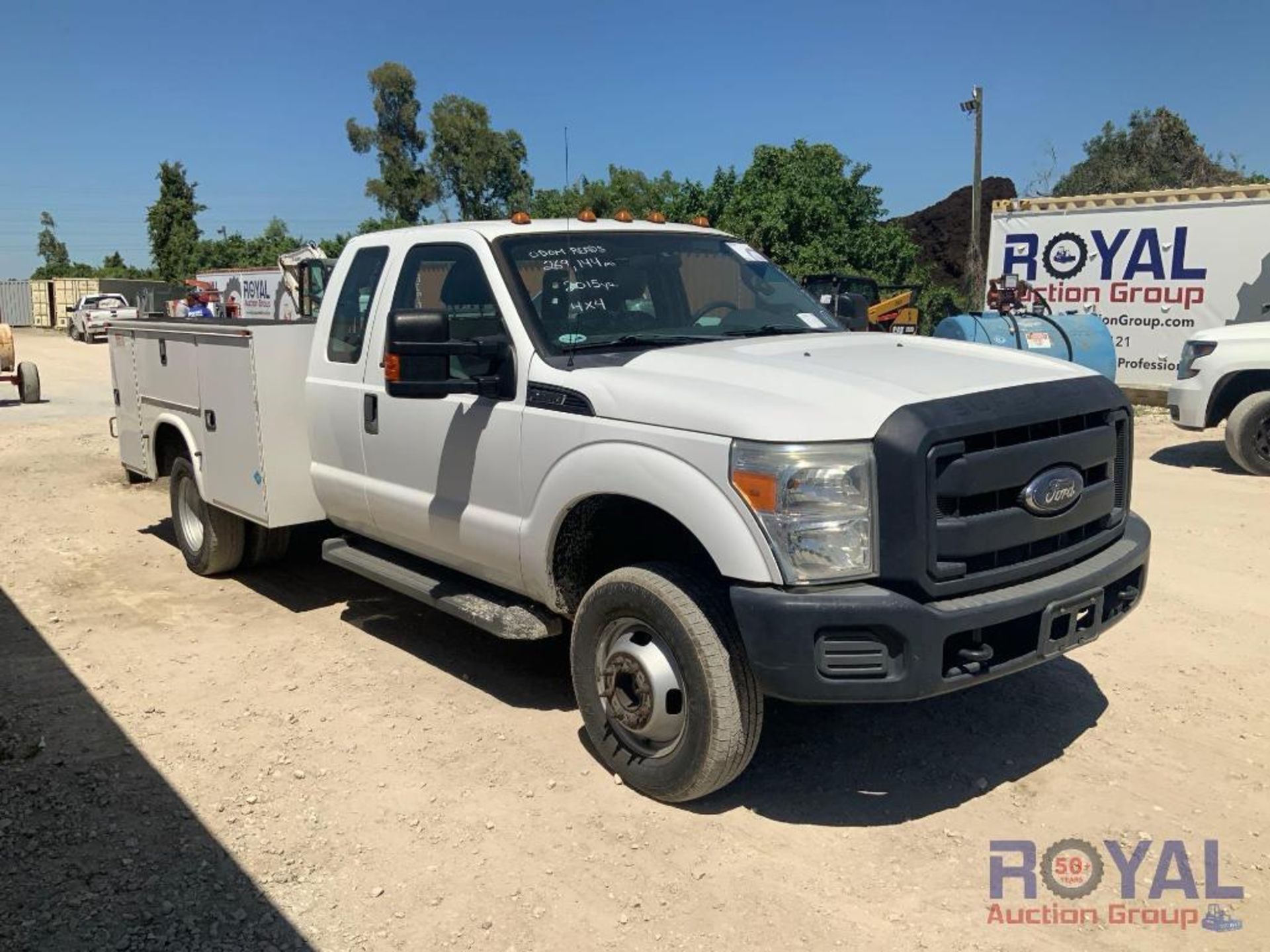2015 Ford F350 4x4 Extended Cab Service Truck - Bild 2 aus 35