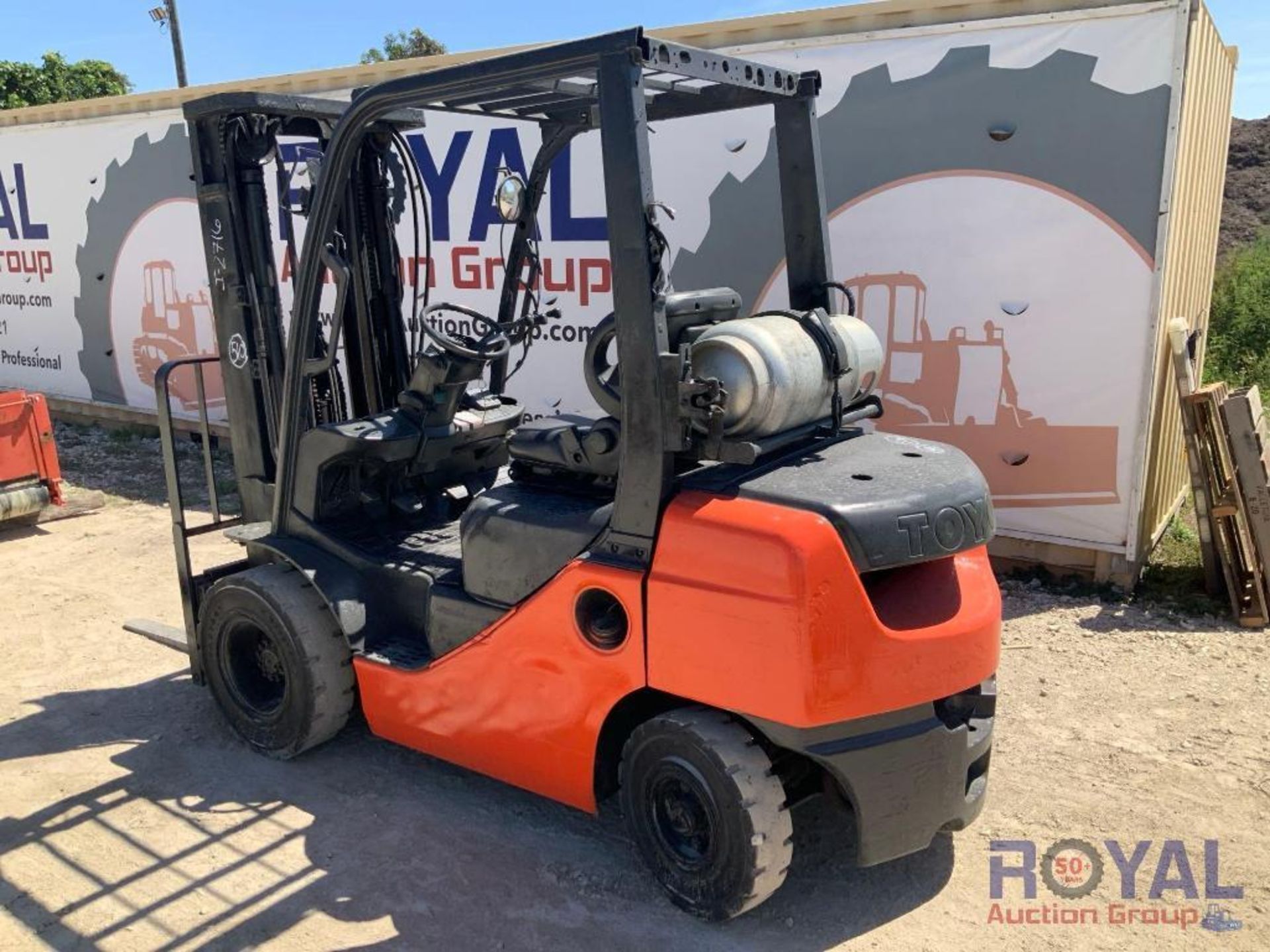 Toyota 8FGU25 5,000lbs Cushion Tire Forklift - Image 4 of 20