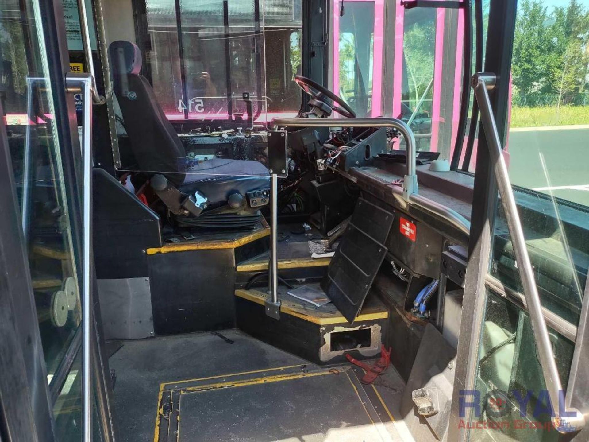 2013 Gillig G30B102N4 Low Floor Passenger Bus - Image 16 of 18