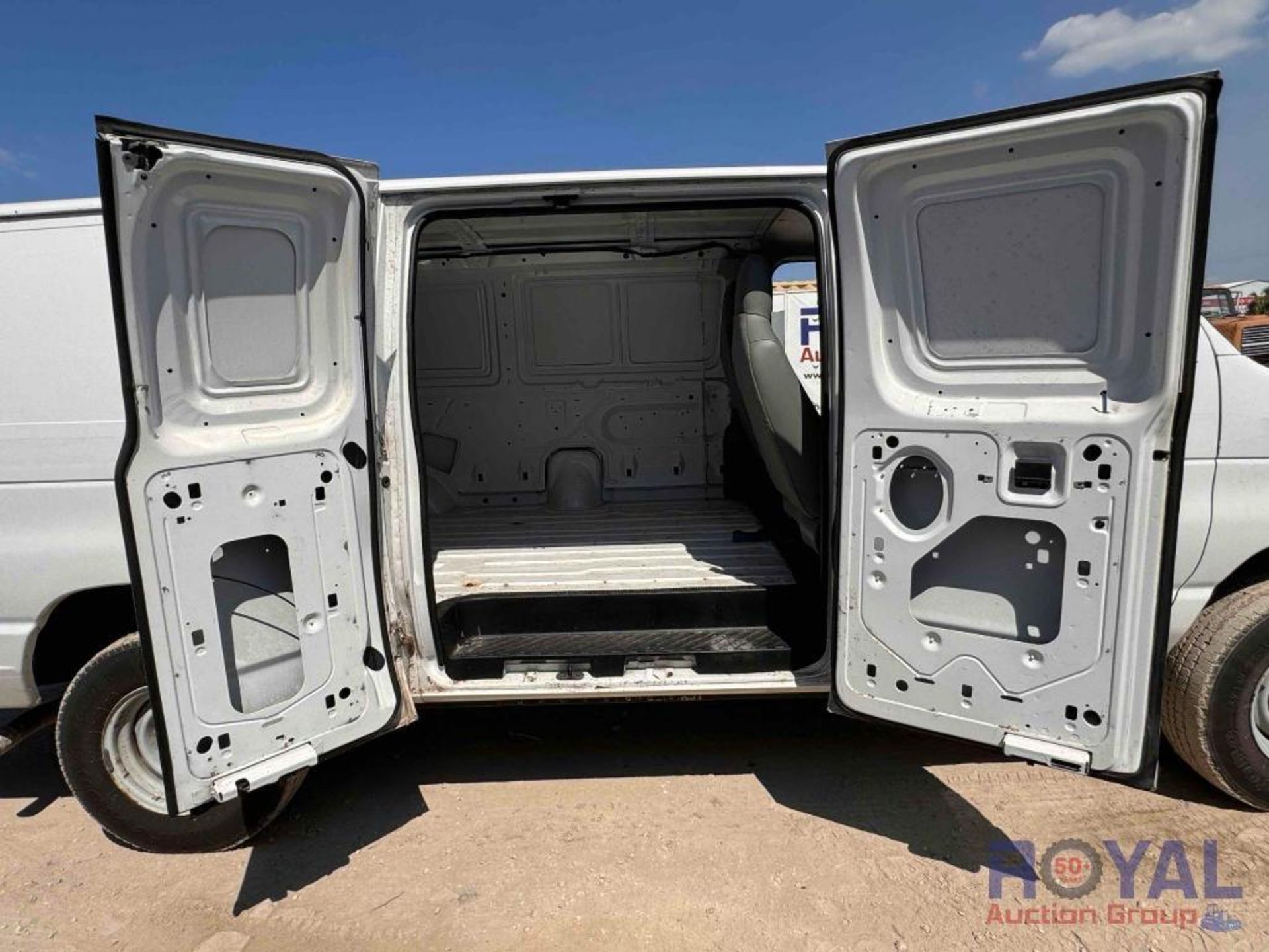 2011 Ford E350 Cargo Van - Bild 28 aus 39