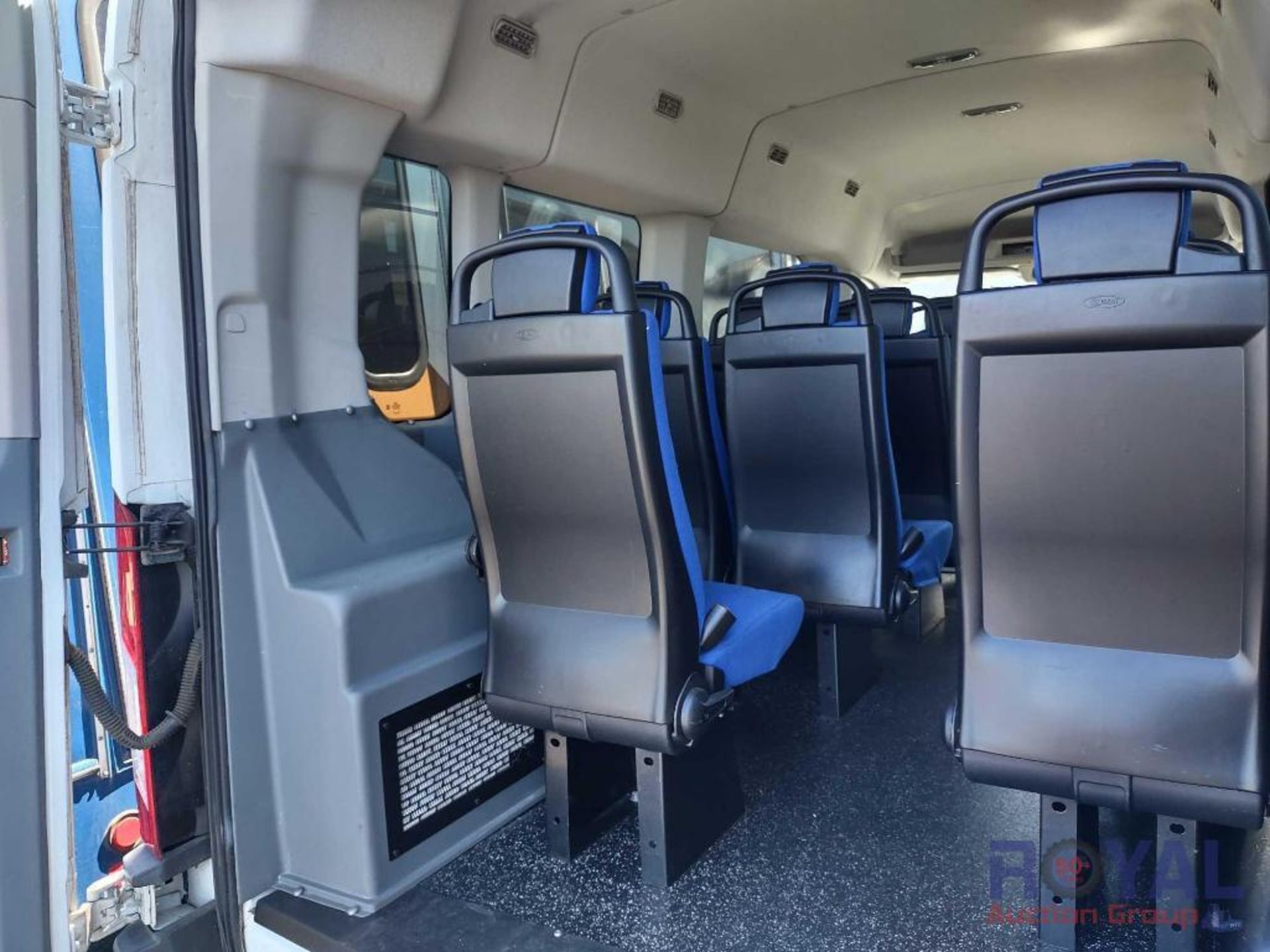 2015 Ford Transit 350 Passenger Van - Image 29 of 32