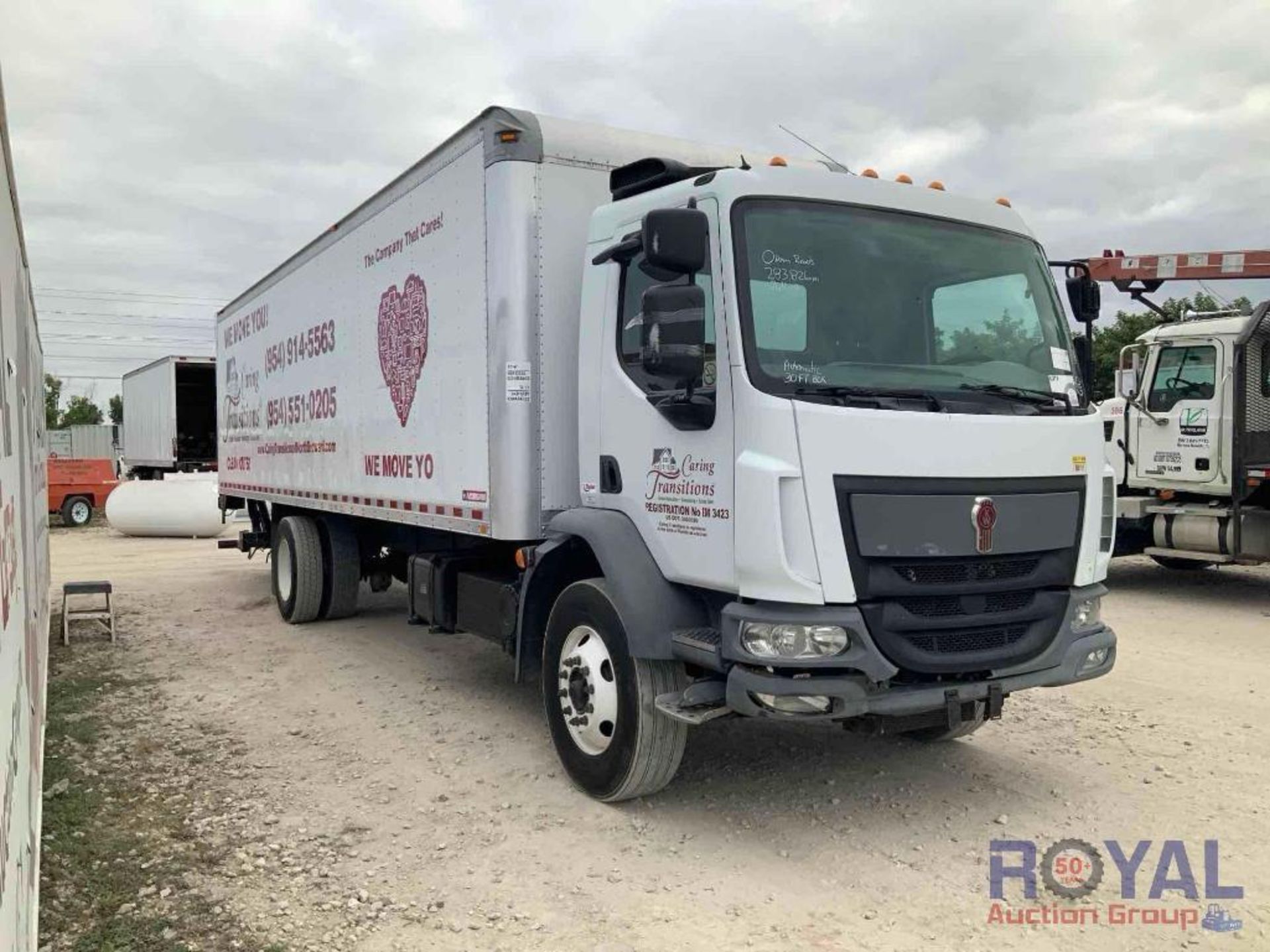 2016 Kenworth K270 30ft Box Truck - Image 2 of 40