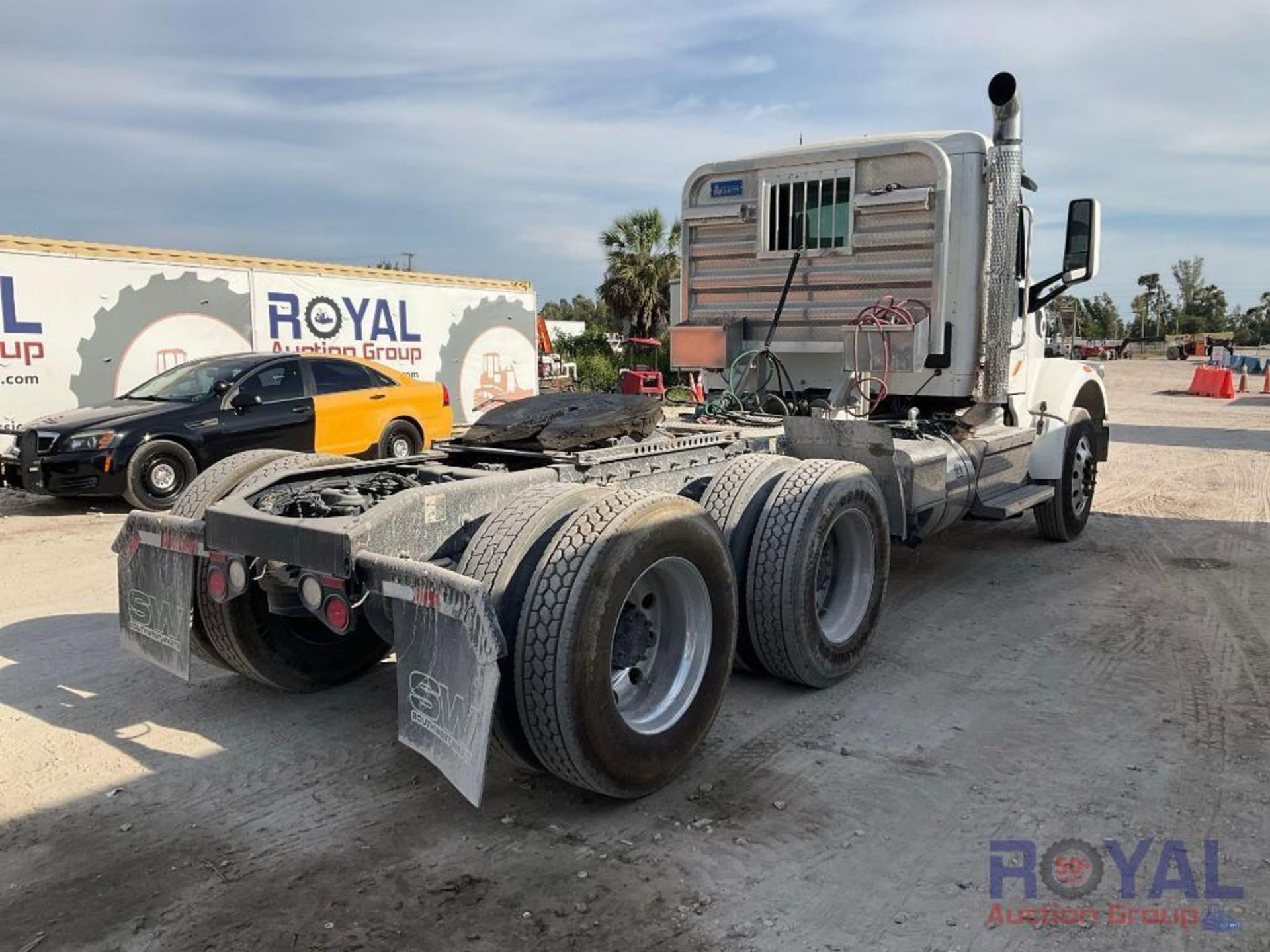 2022 Peterbuilt 567 T/A Day Cab Truck Tractor With Wet Kit - Image 3 of 56