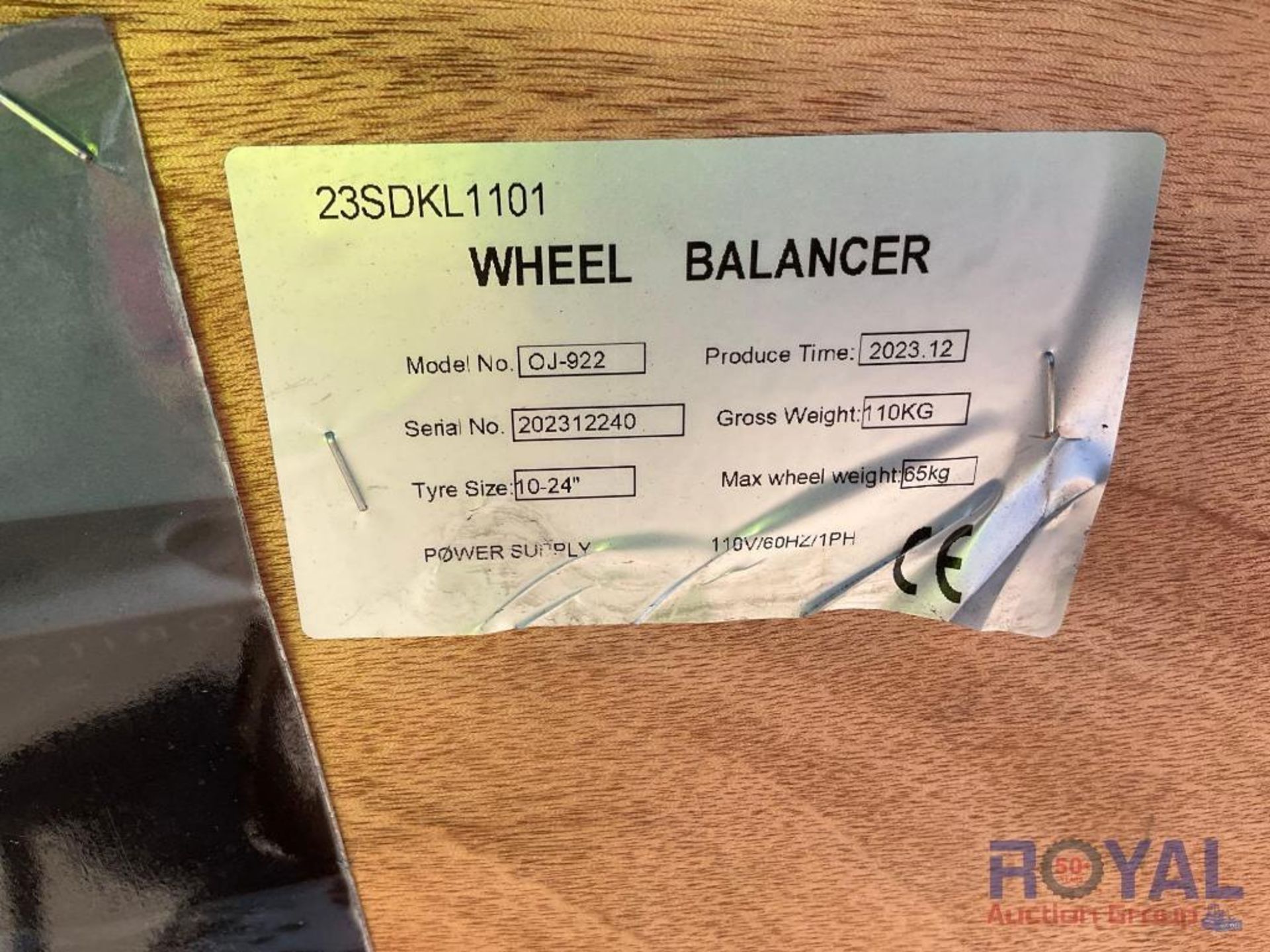 2023 CJ922 Heavy Duty Wheel Balancer - Image 6 of 6