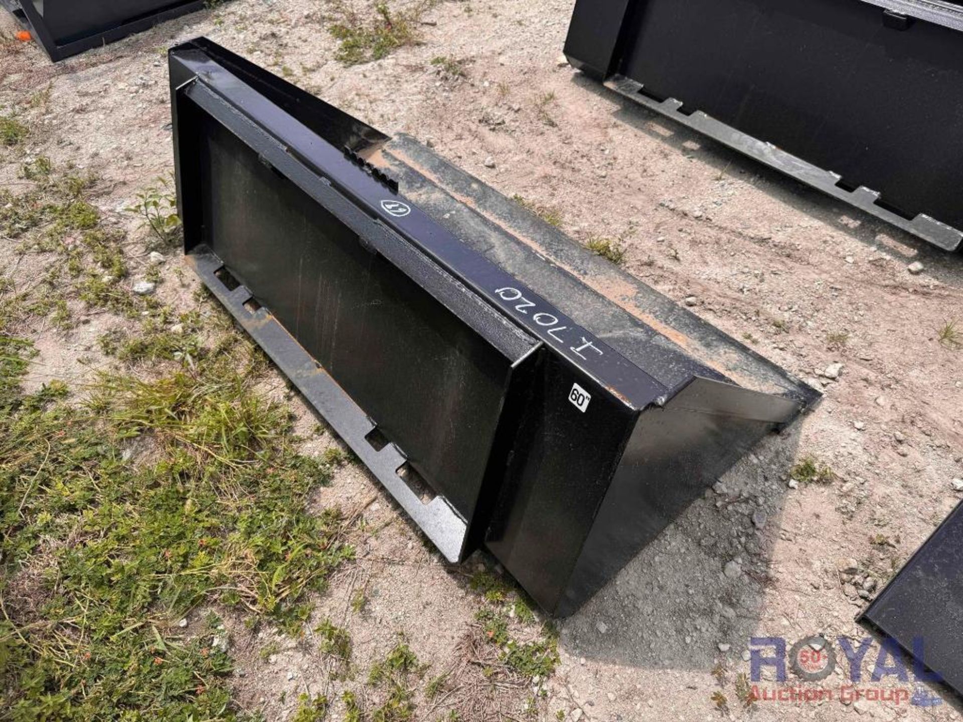 2024 60in Bucket Skid Steer Attachment - Image 4 of 5