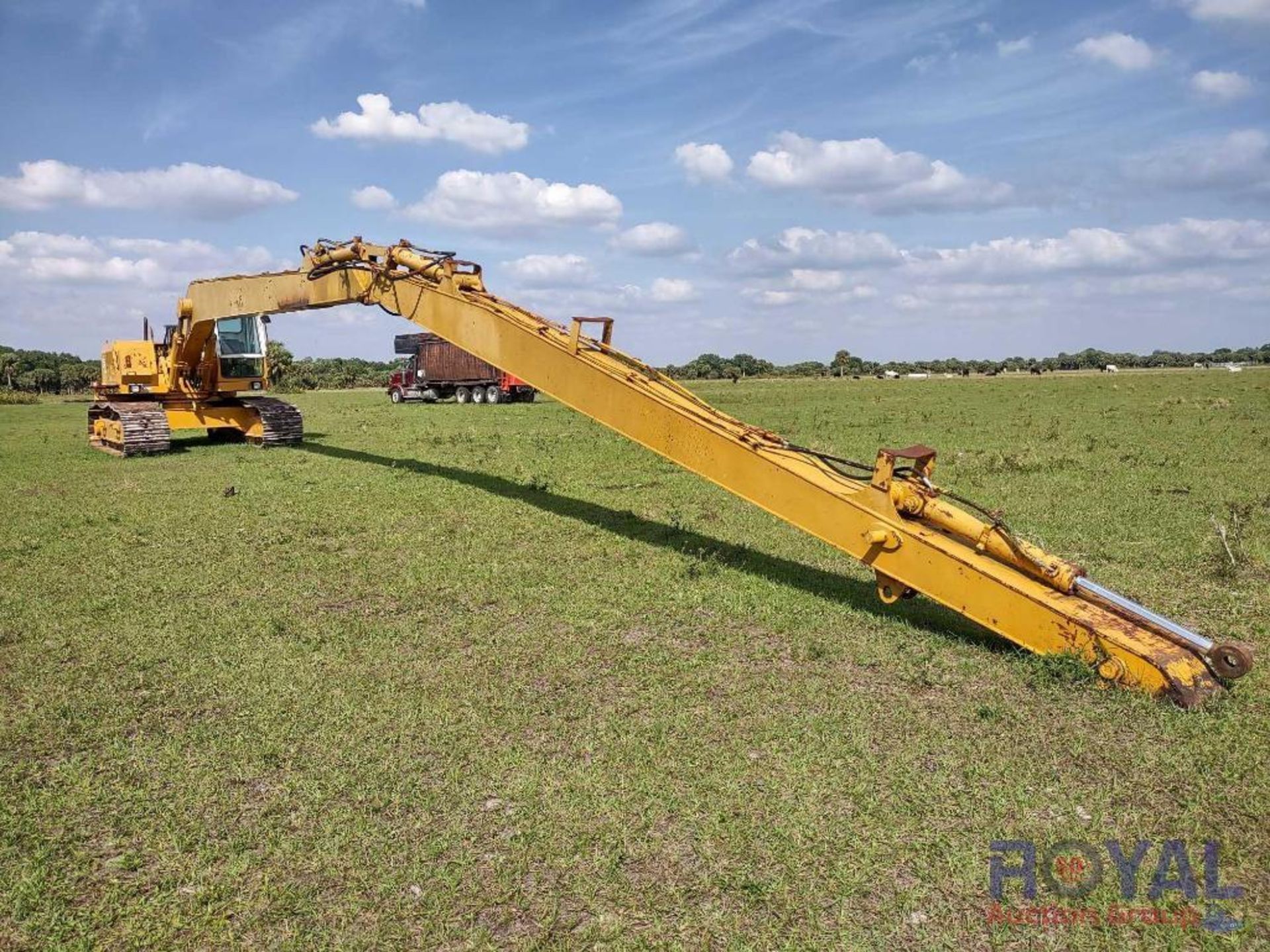 Liebherr R932 HD-SL Long Stick Excavator - Image 3 of 50