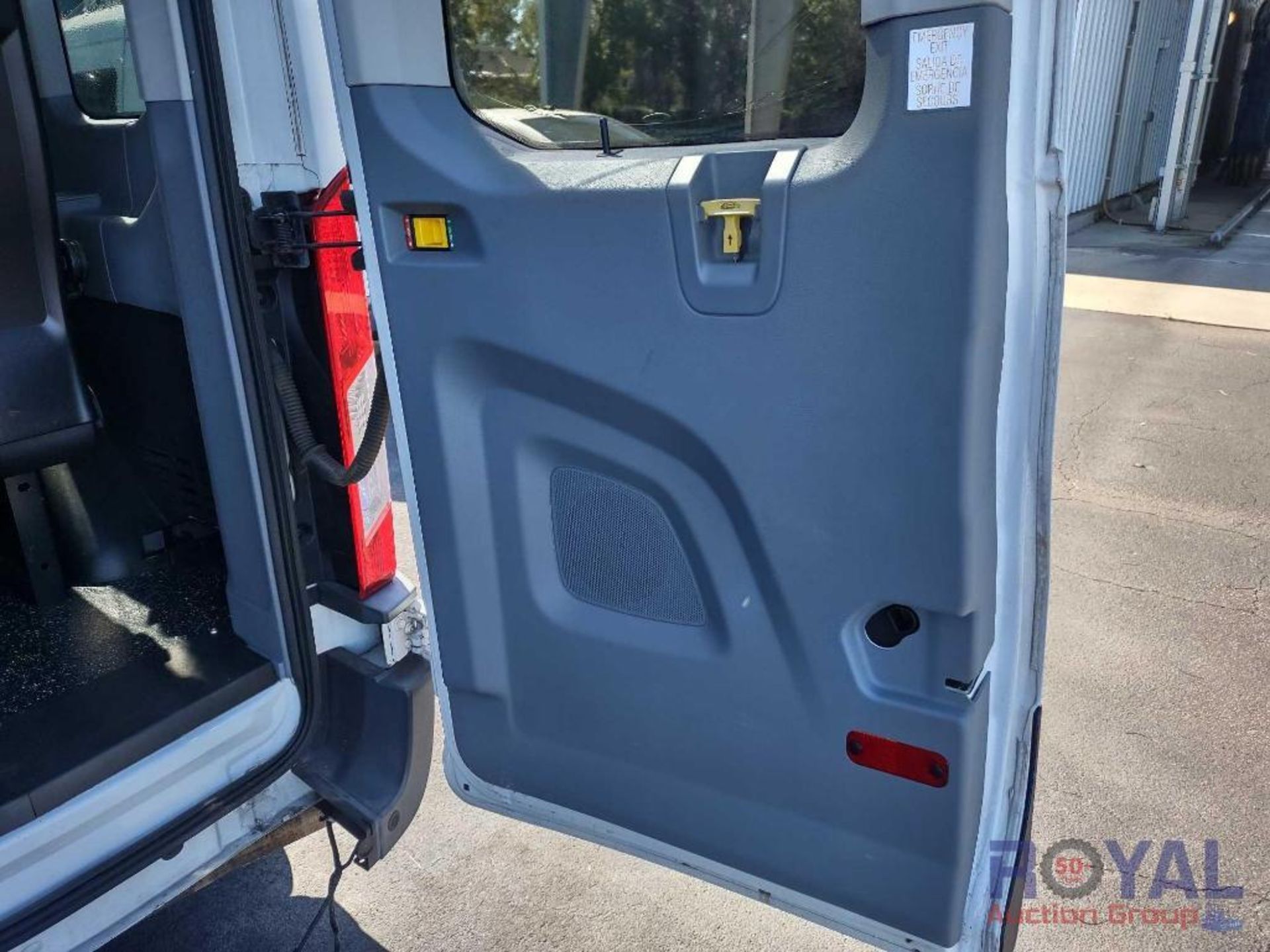 2015 Ford Transit 350 Passenger Van - Image 31 of 32