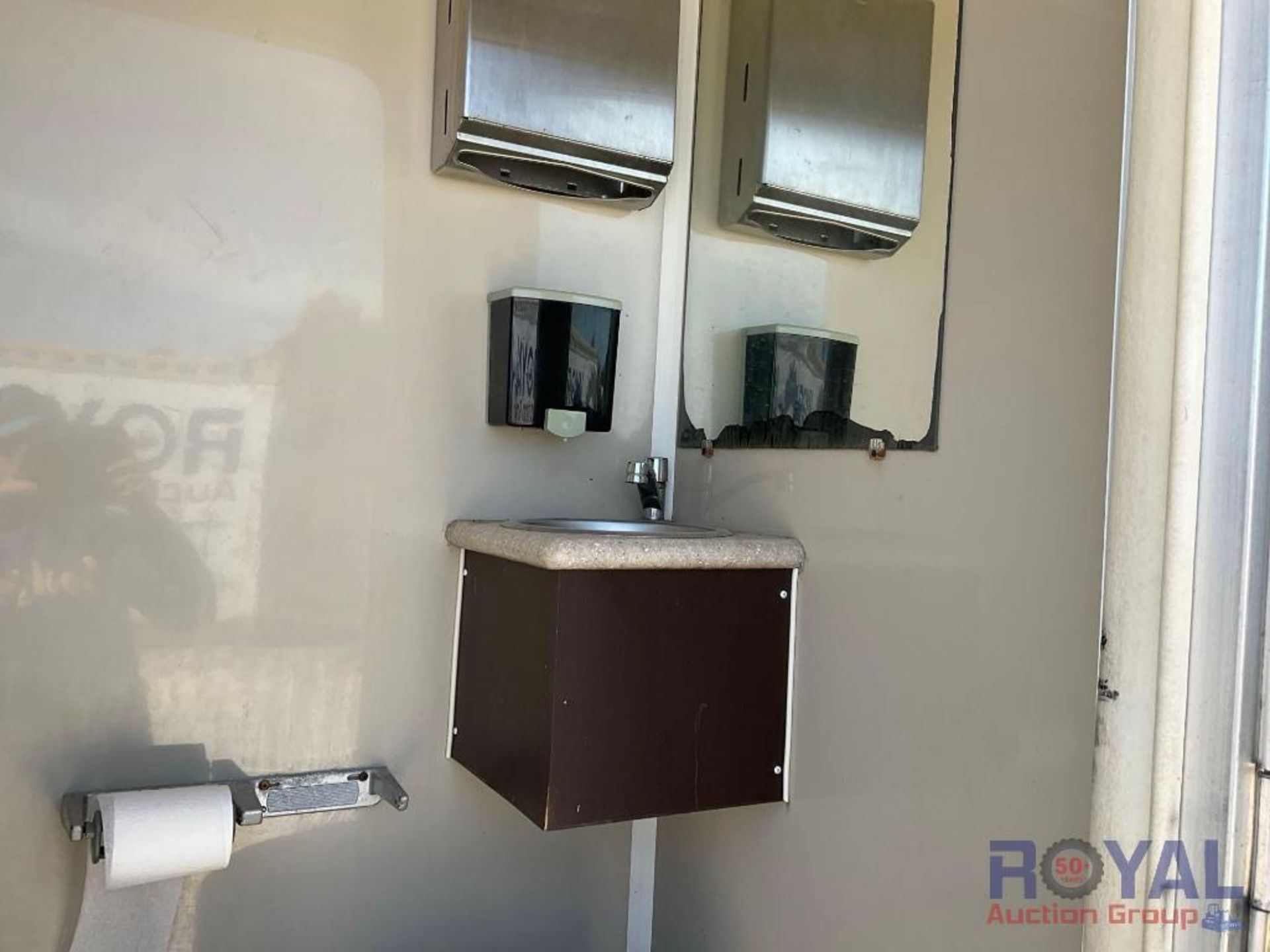 2018 Forest River 16FT Towable Restroom Trailer - Image 13 of 21