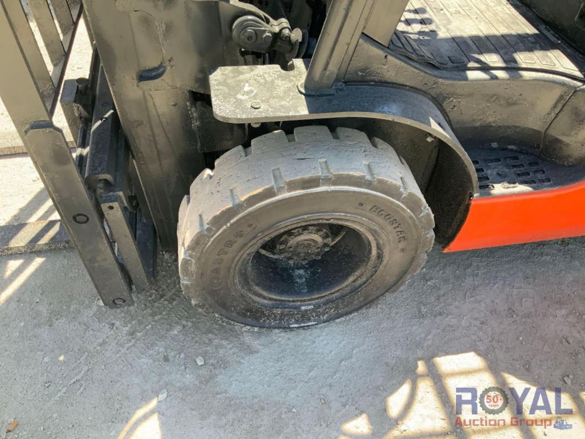 Toyota 8FGU25 5,000lbs Cushion Tire Forklift - Image 19 of 20