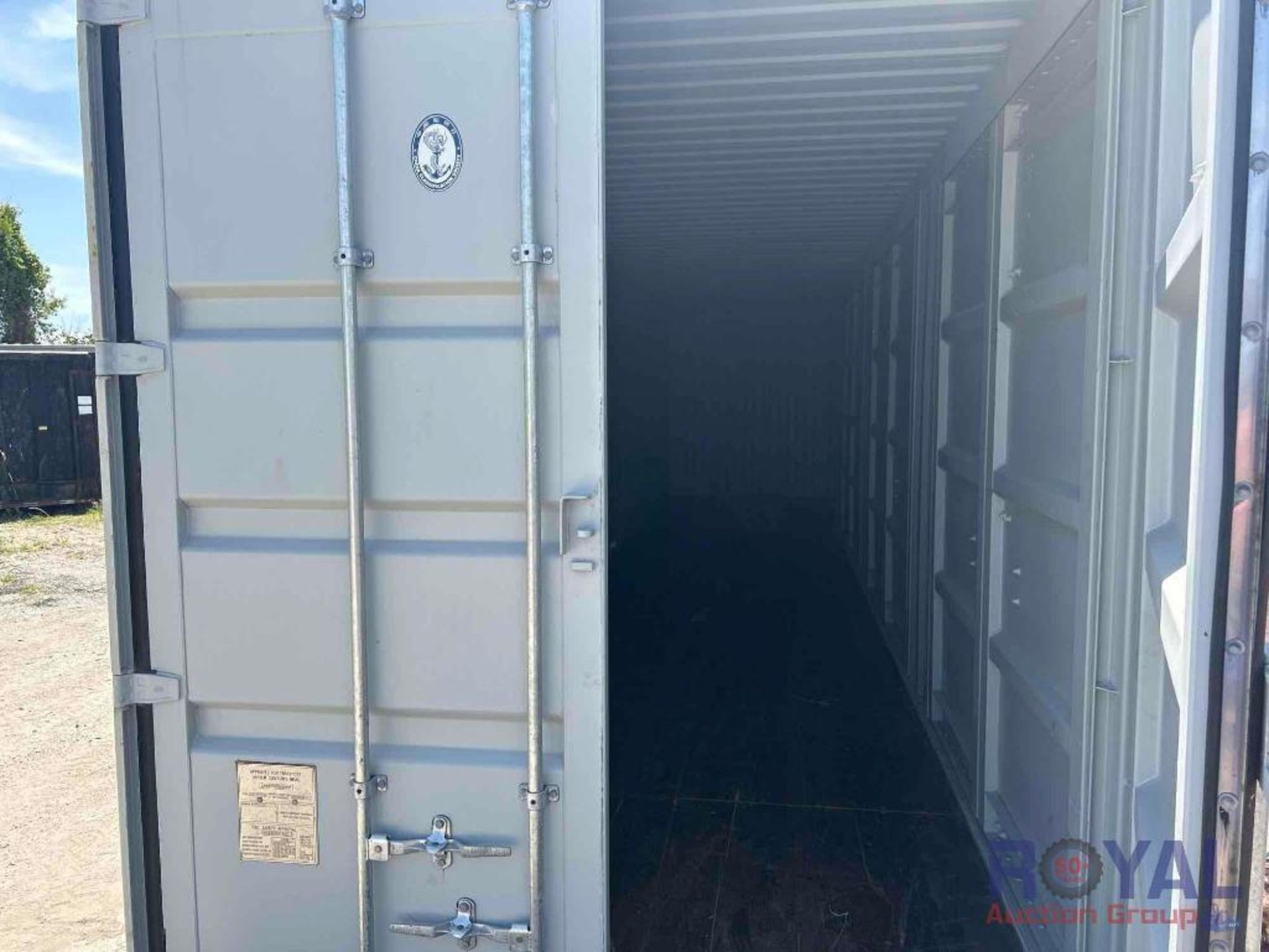 40ft 10 Door One Time Use Shipping Container - Image 7 of 9