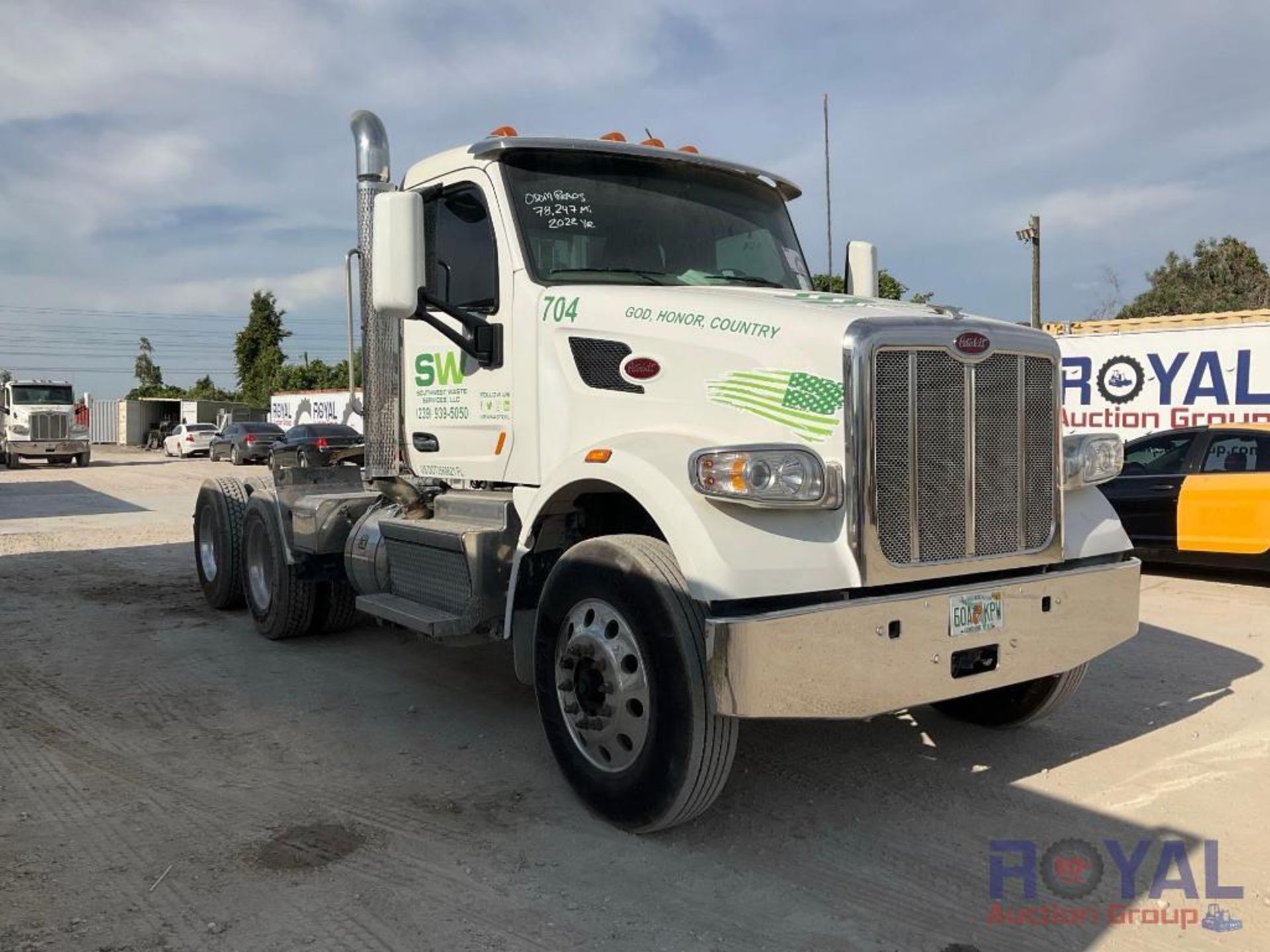 2022 Peterbuilt 567 T/A Day Cab Truck Tractor With Wet Kit - Image 4 of 56