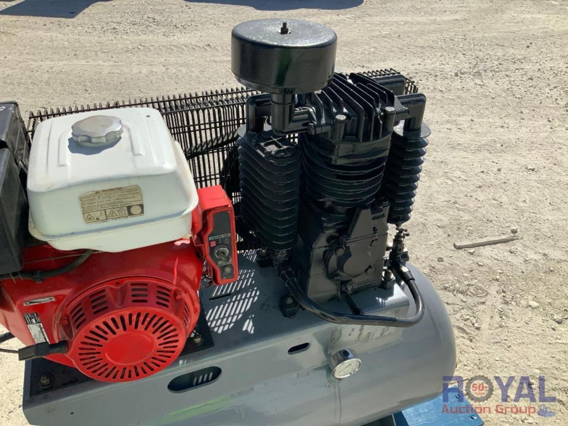 30 Gallon Air Compressor - Image 10 of 13