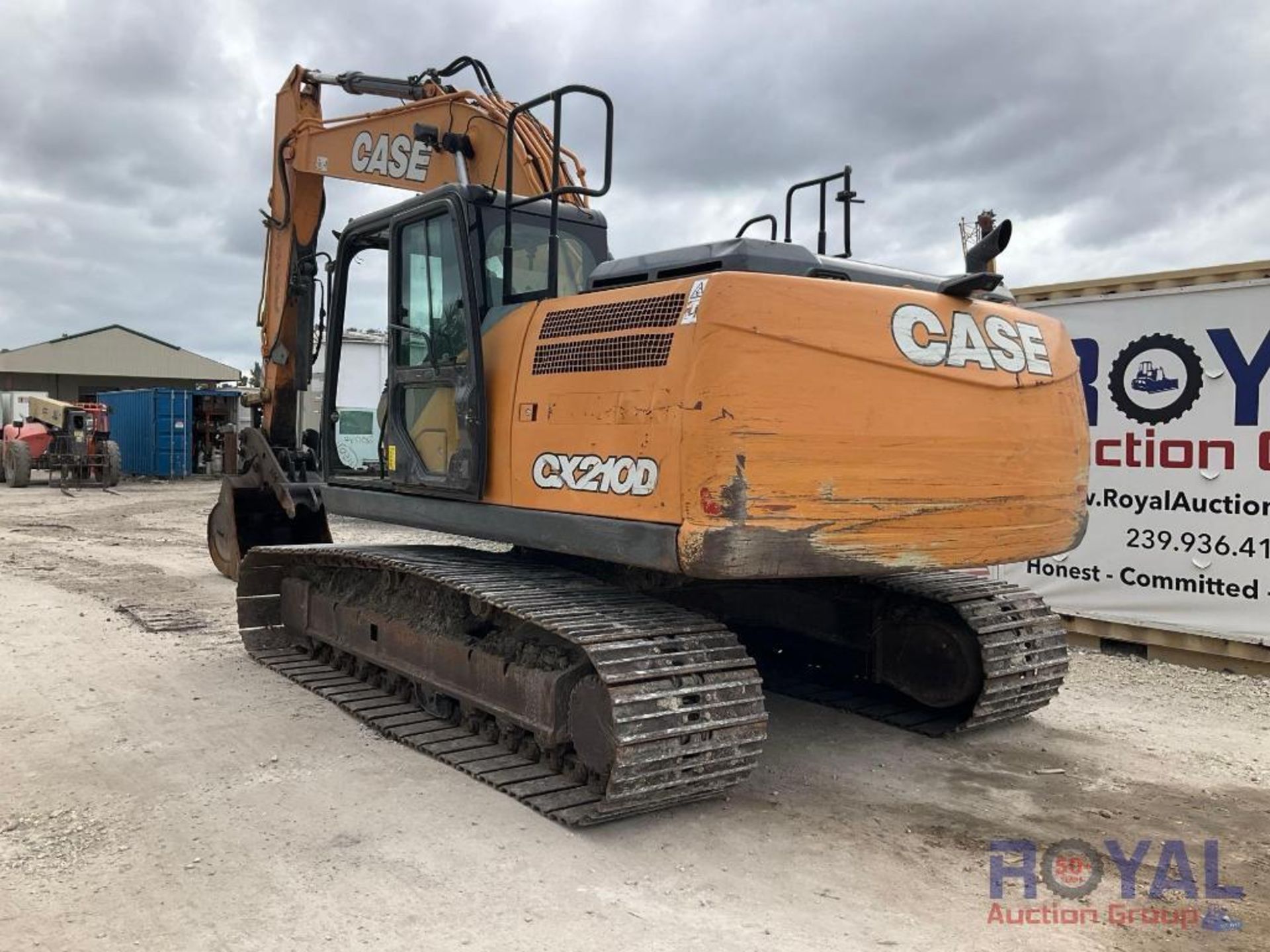 2017 Case CX210D Hydraulic Excavator - Image 4 of 25