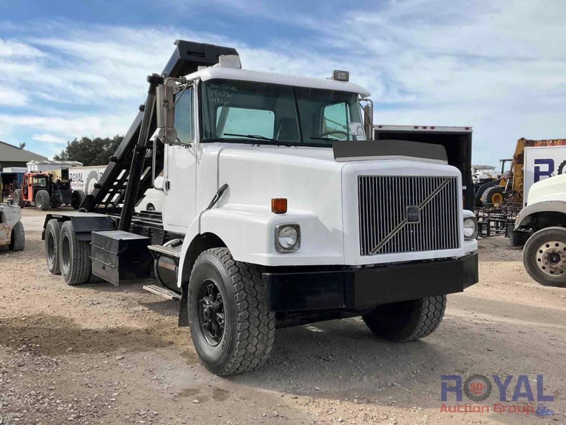 1996 Volvo WG T/A Rolloff Truck - Image 2 of 35