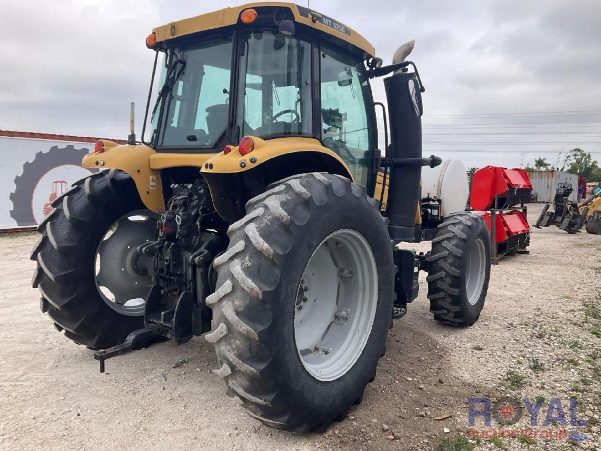 Challenger MT525E 4WD Agricultural Tractor - Image 3 of 42