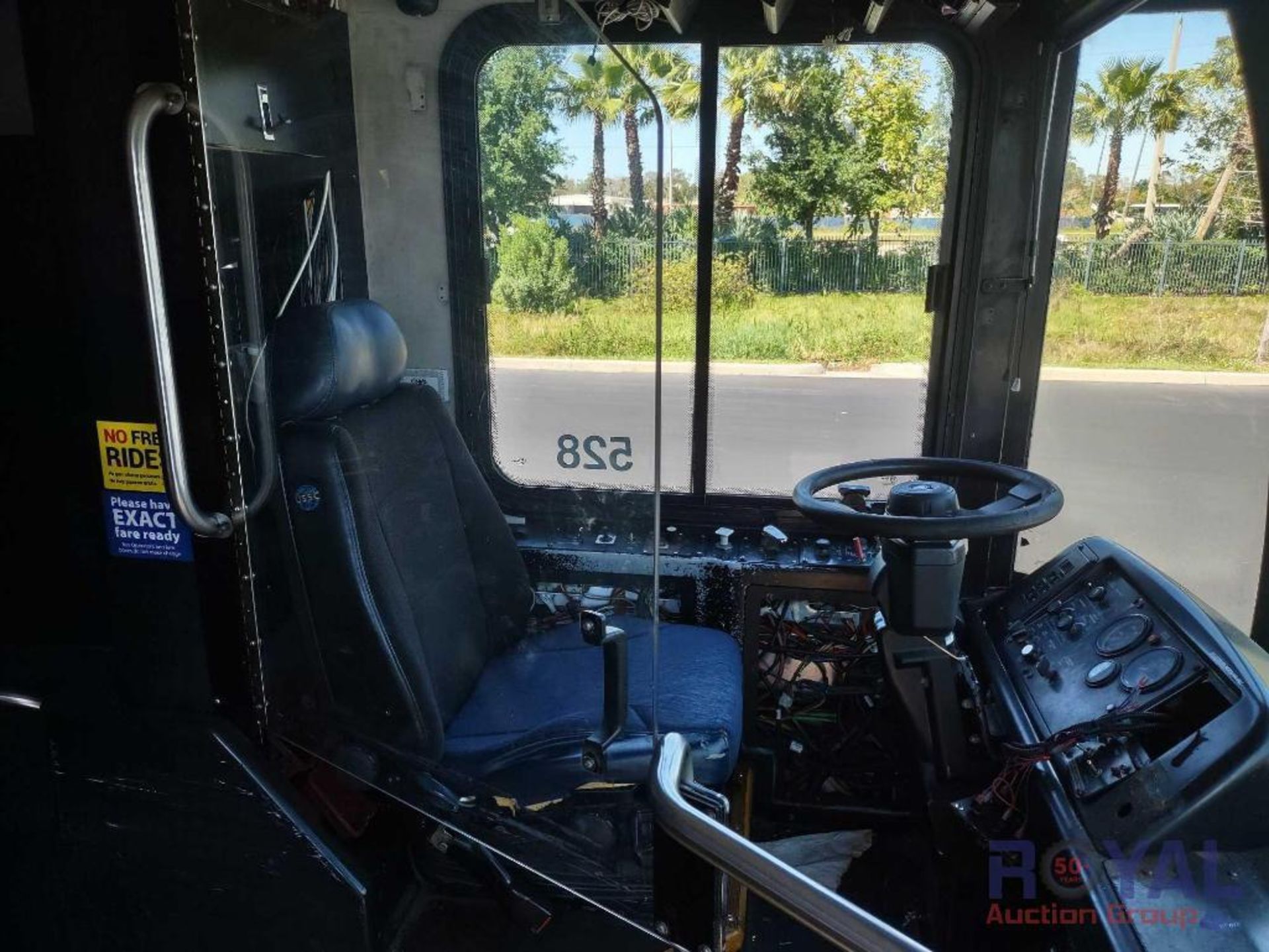 2013 Gillig G30D102N4 Low Floor Passenger Bus - Image 11 of 25