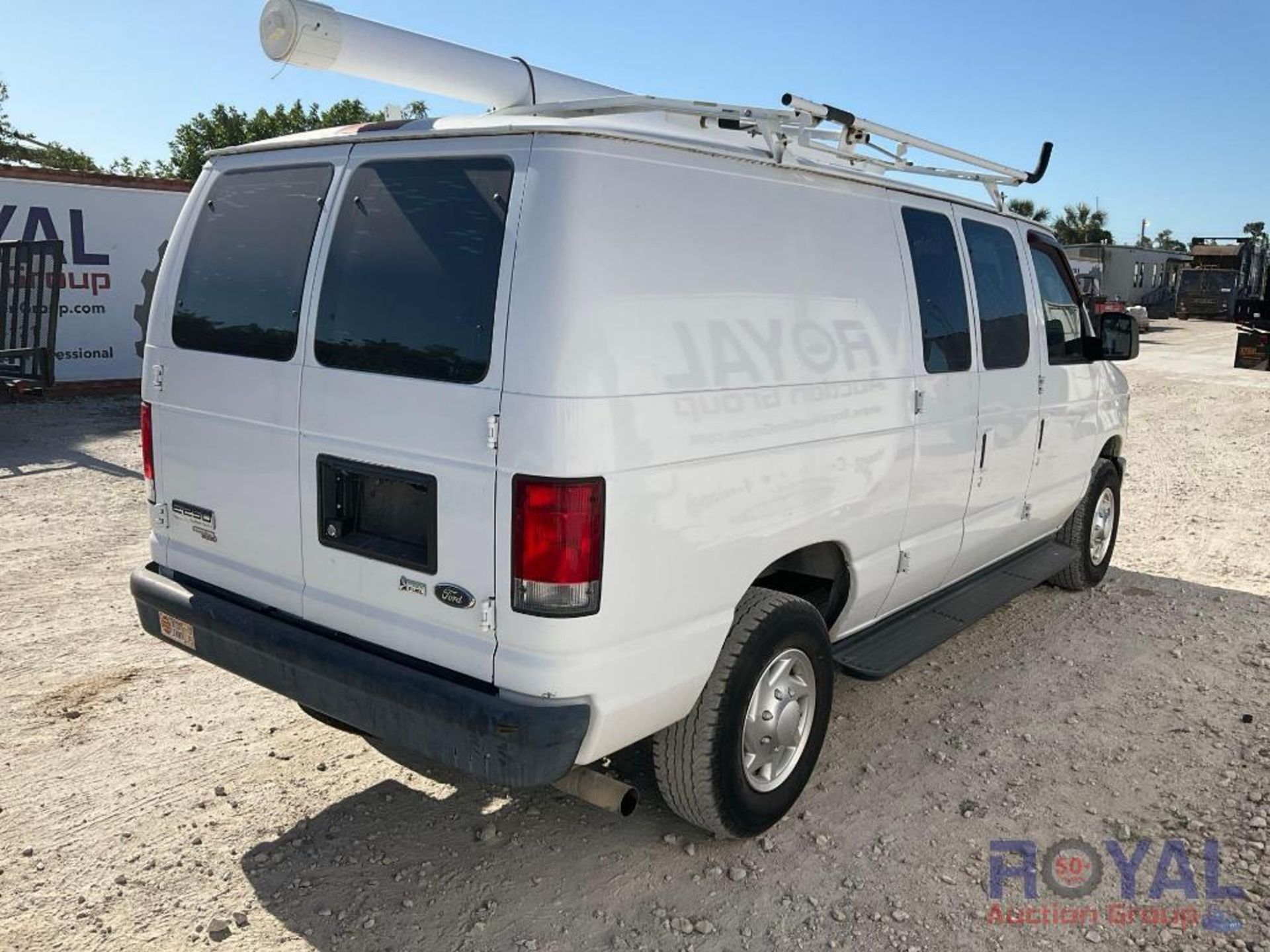 2013 Ford E250 Cargo Van - Image 3 of 33