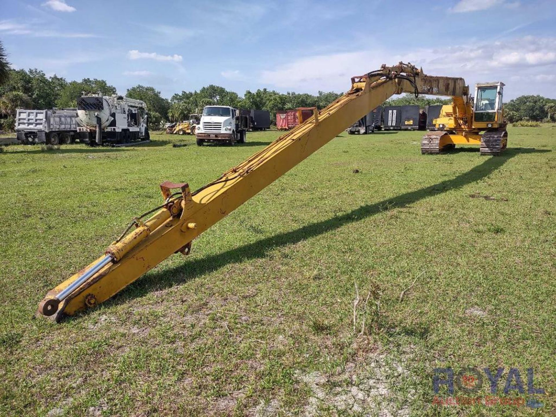 Liebherr R932 HD-SL Long Stick Excavator - Image 2 of 50