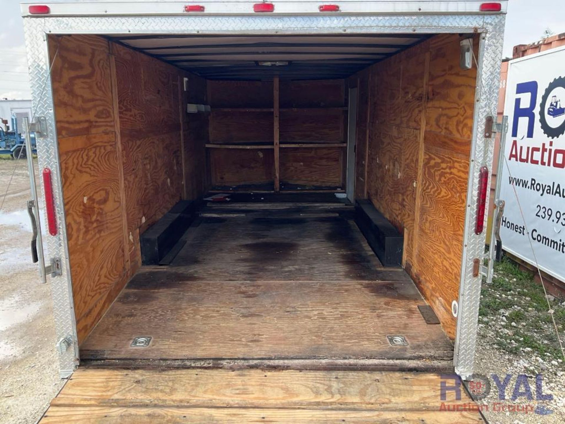 2015 Cynergy Cargo CCL8.520TA2 20ft Enclosed Trailer - Image 8 of 13