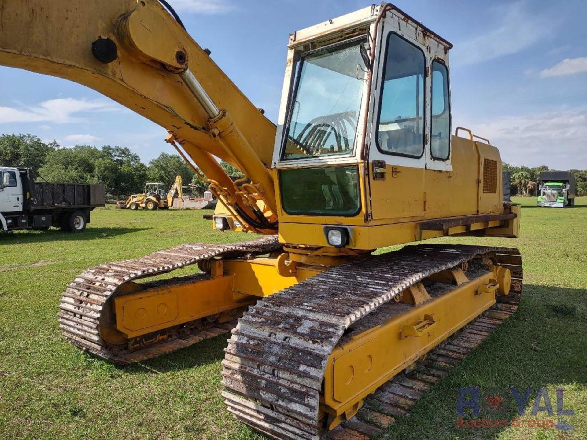 Liebherr R932 HD-SL Long Stick Excavator