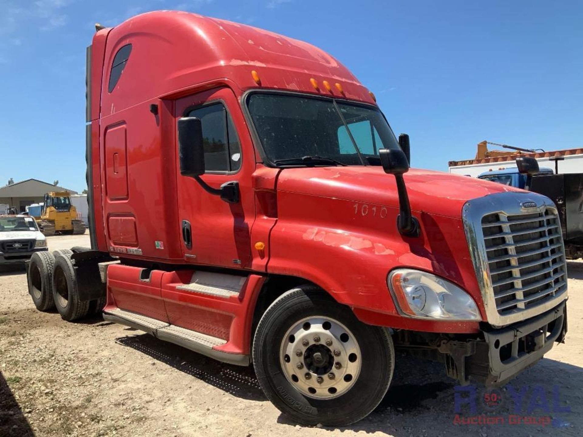 2011 Freightliner Cascadia 125 T/A Sleeper Truck Tractor - Image 2 of 40