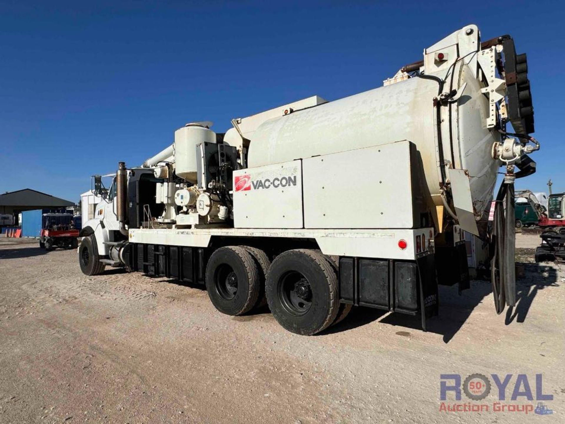 2006 Sterling L9500 Series 6x4 Vac-Con Vacuum Jetter Combo Truck - Image 4 of 48