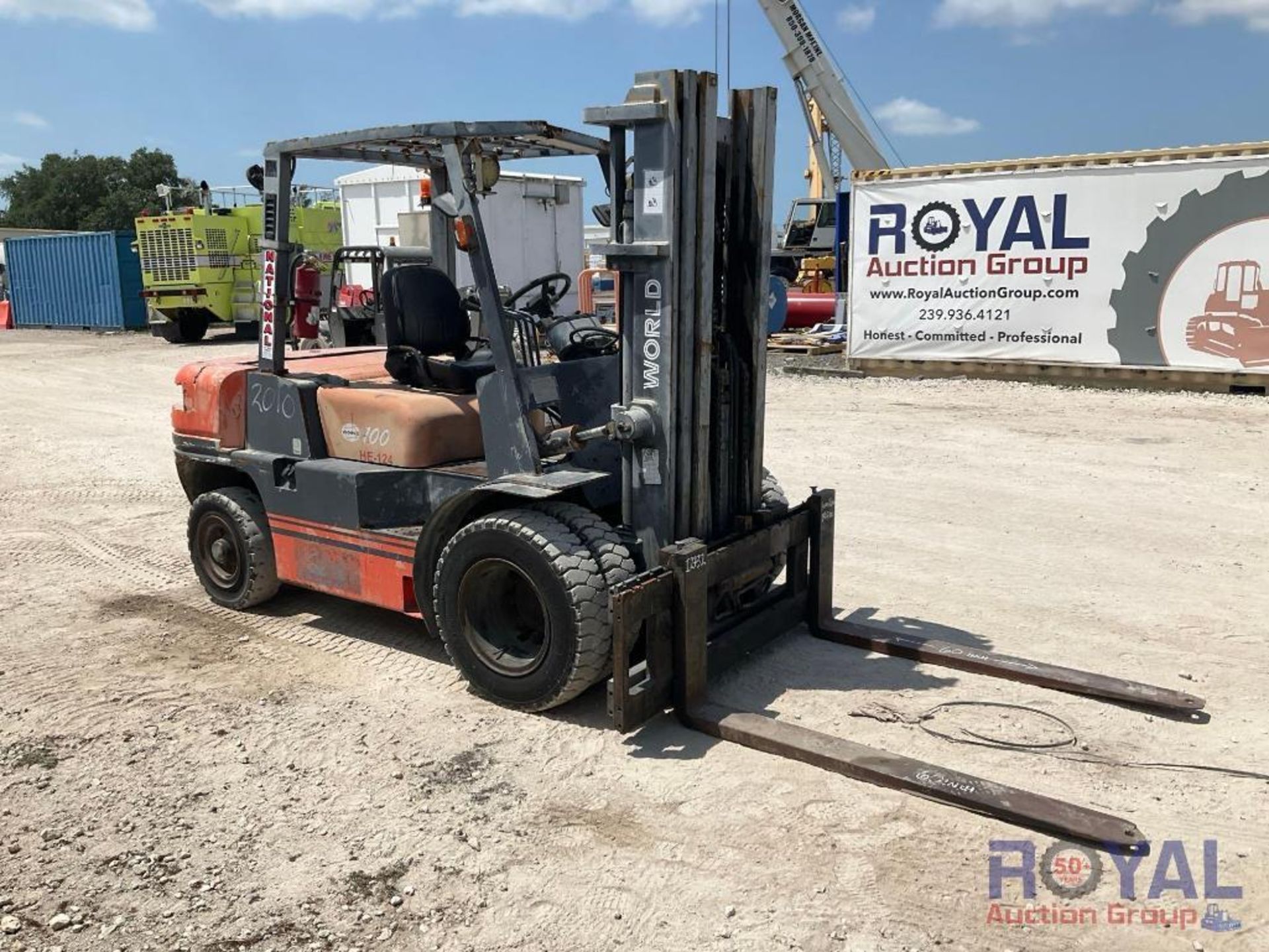 World-Lift WFD100 10,000LB Pneumatic Tire Forklift - Image 2 of 25