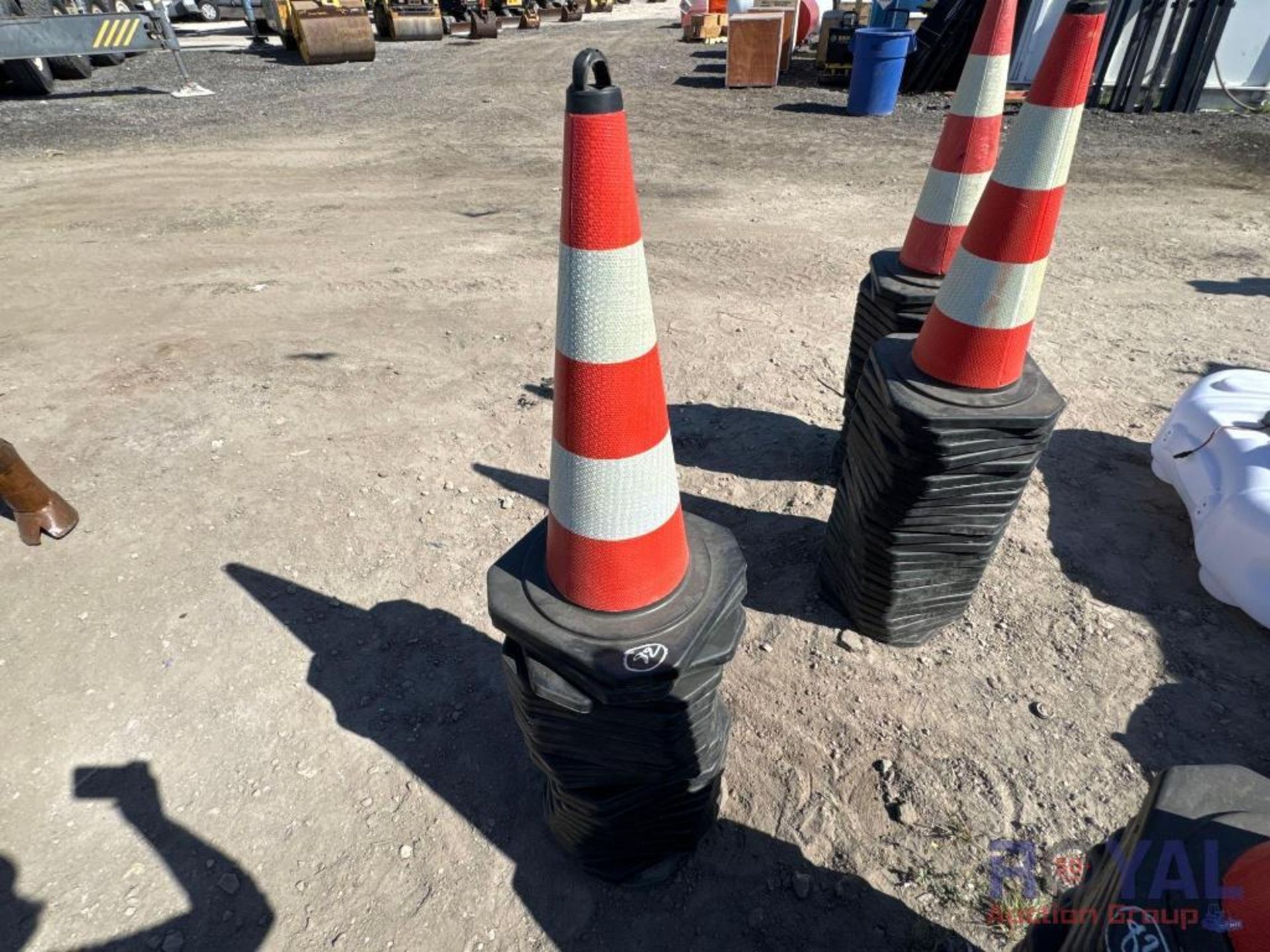 125 Highway Safety Traffic Cones - Image 4 of 4