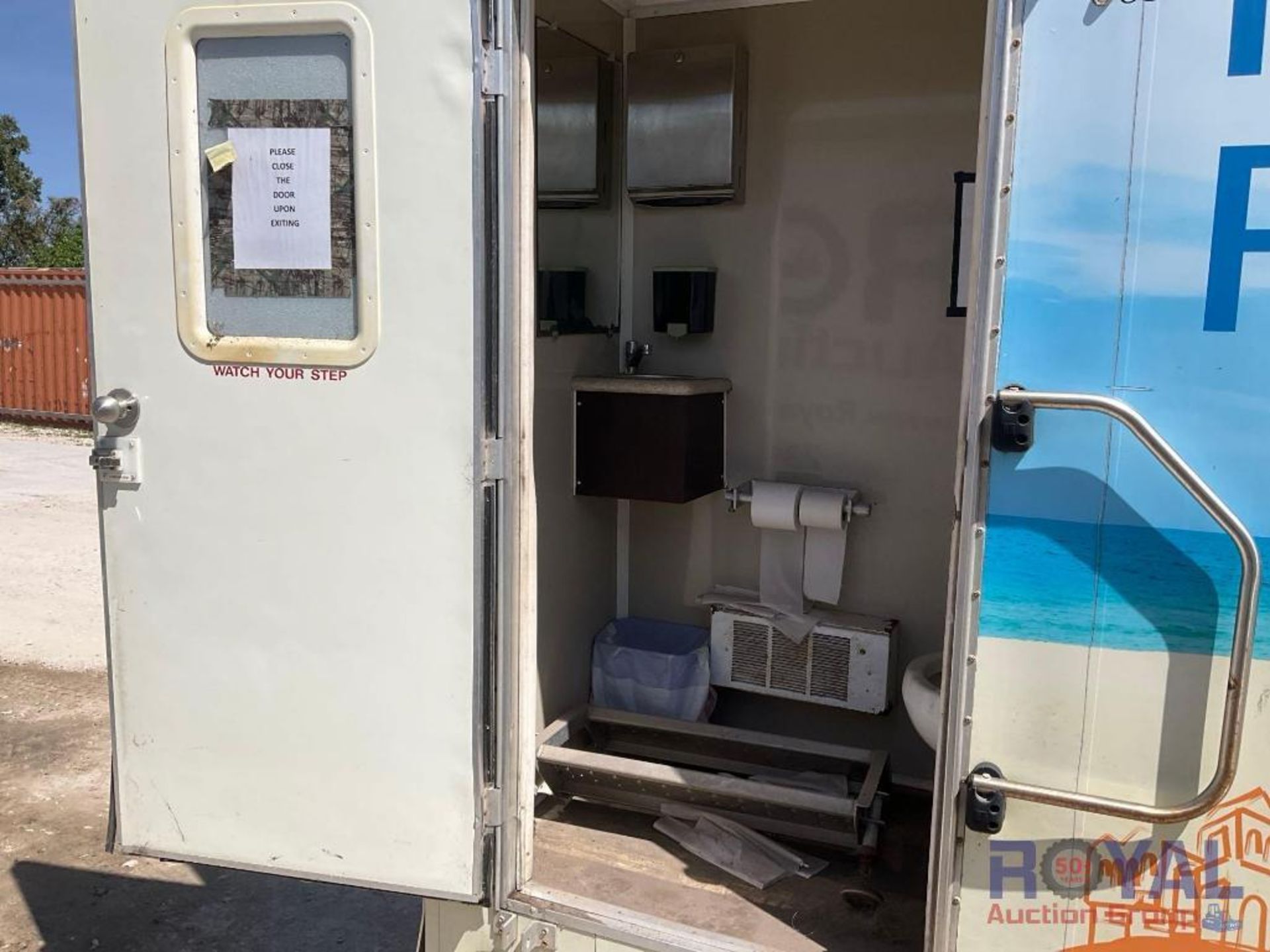 2018 Forest River 16FT Towable Restroom Trailer - Image 15 of 21