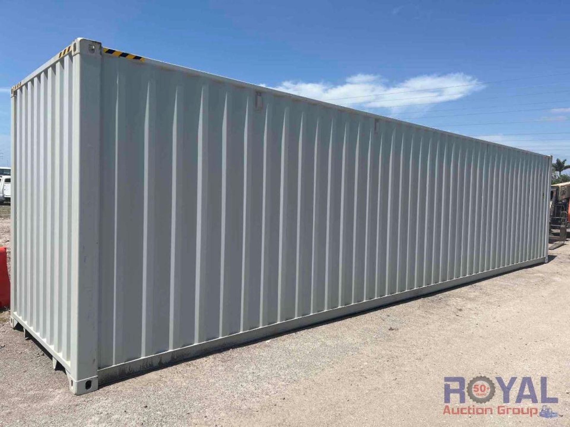 40ft 10 Door One Time Use Shipping Container - Image 3 of 9