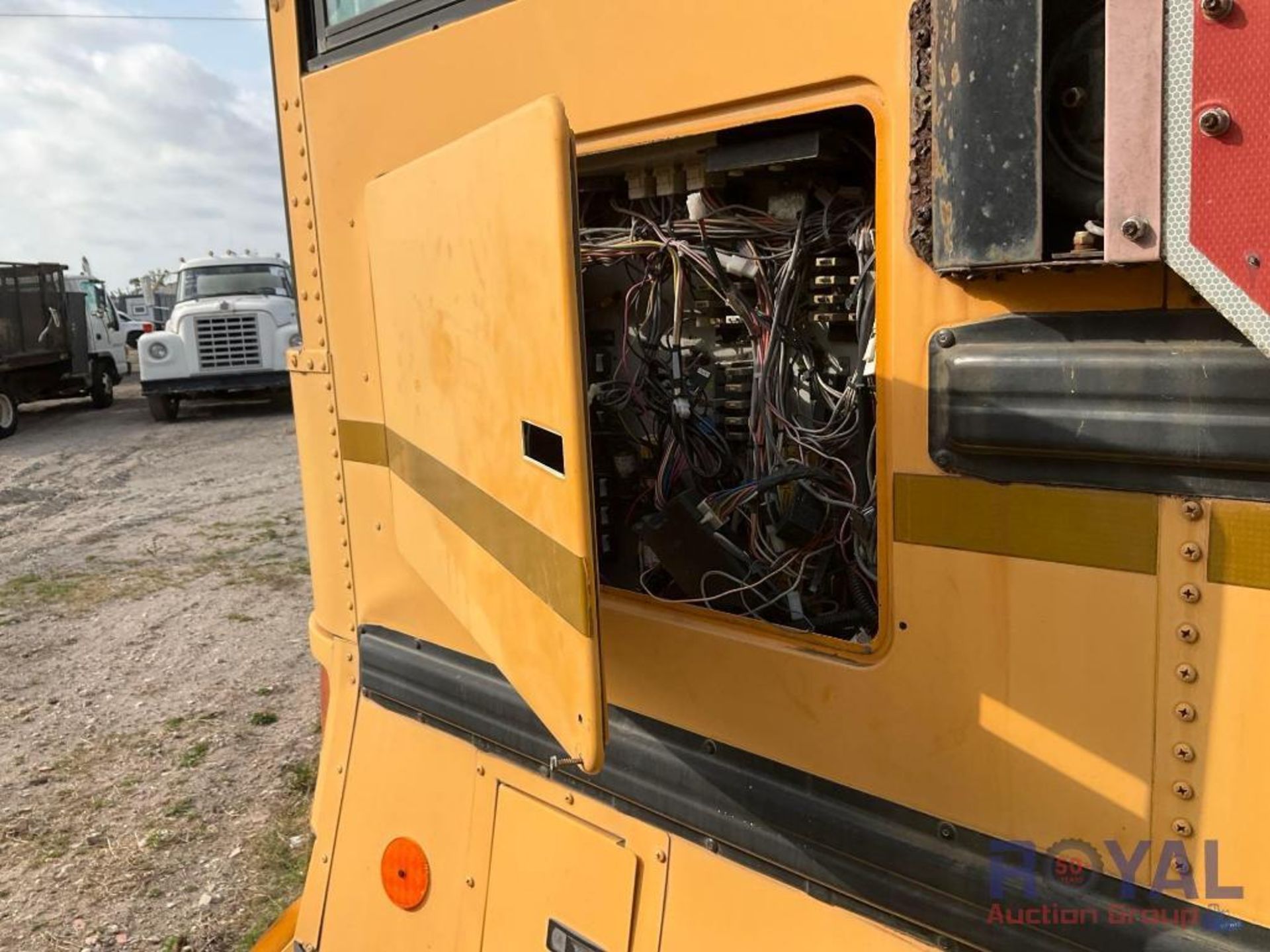 2006 IC Corporation PB305 Bus - Image 6 of 15