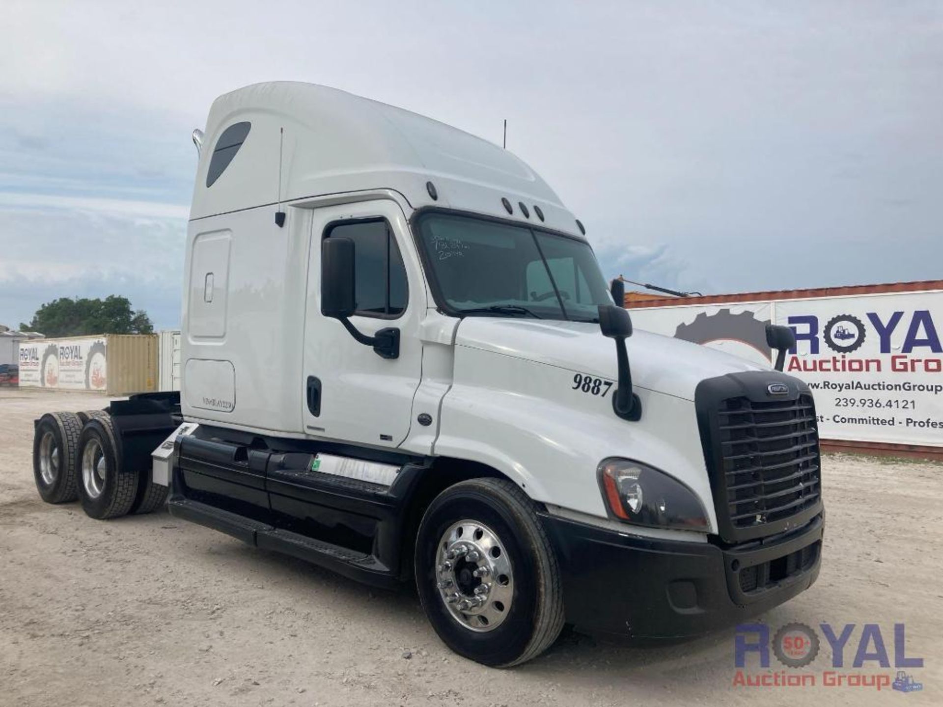 2011 Freightliner Cascadia 125 T/A Sleeper Truck Tractor - Bild 2 aus 54