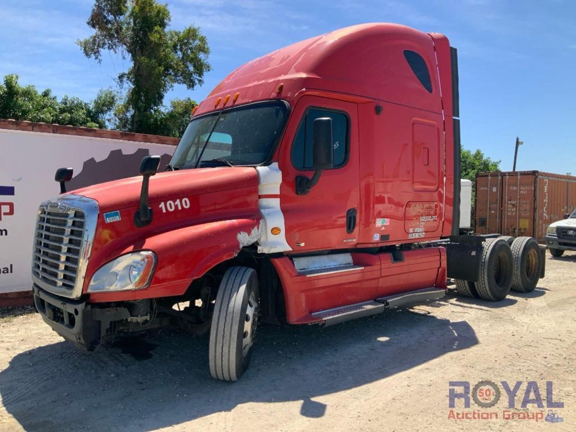 2011 Freightliner Cascadia 125 T/A Sleeper Truck Tractor