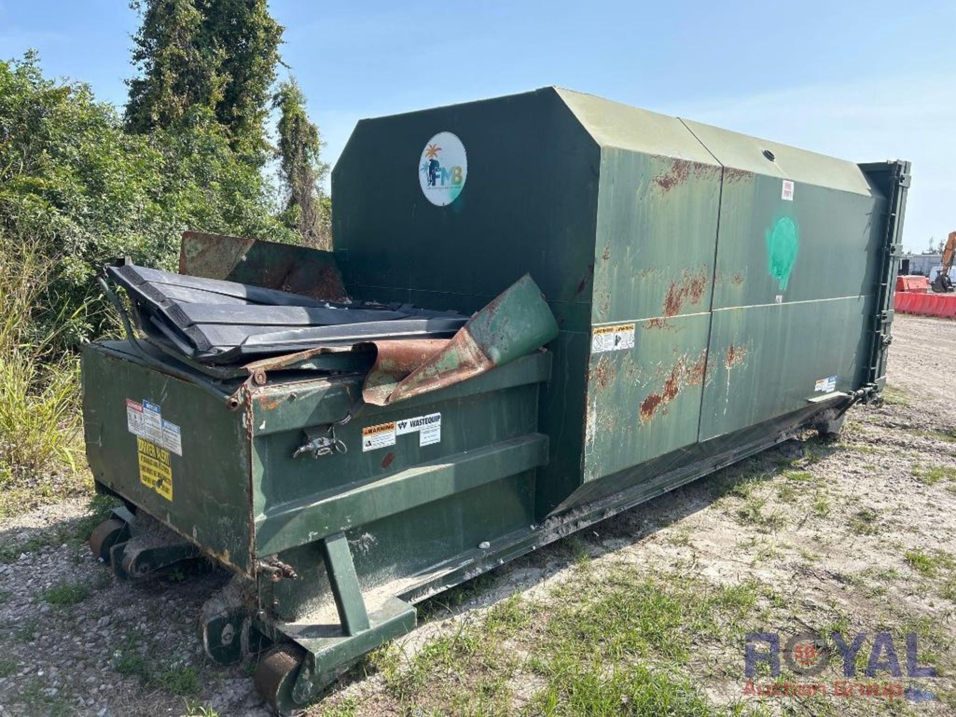 2021 Wastequip 265XP Self-Contained Trash Compactor - Image 3 of 6