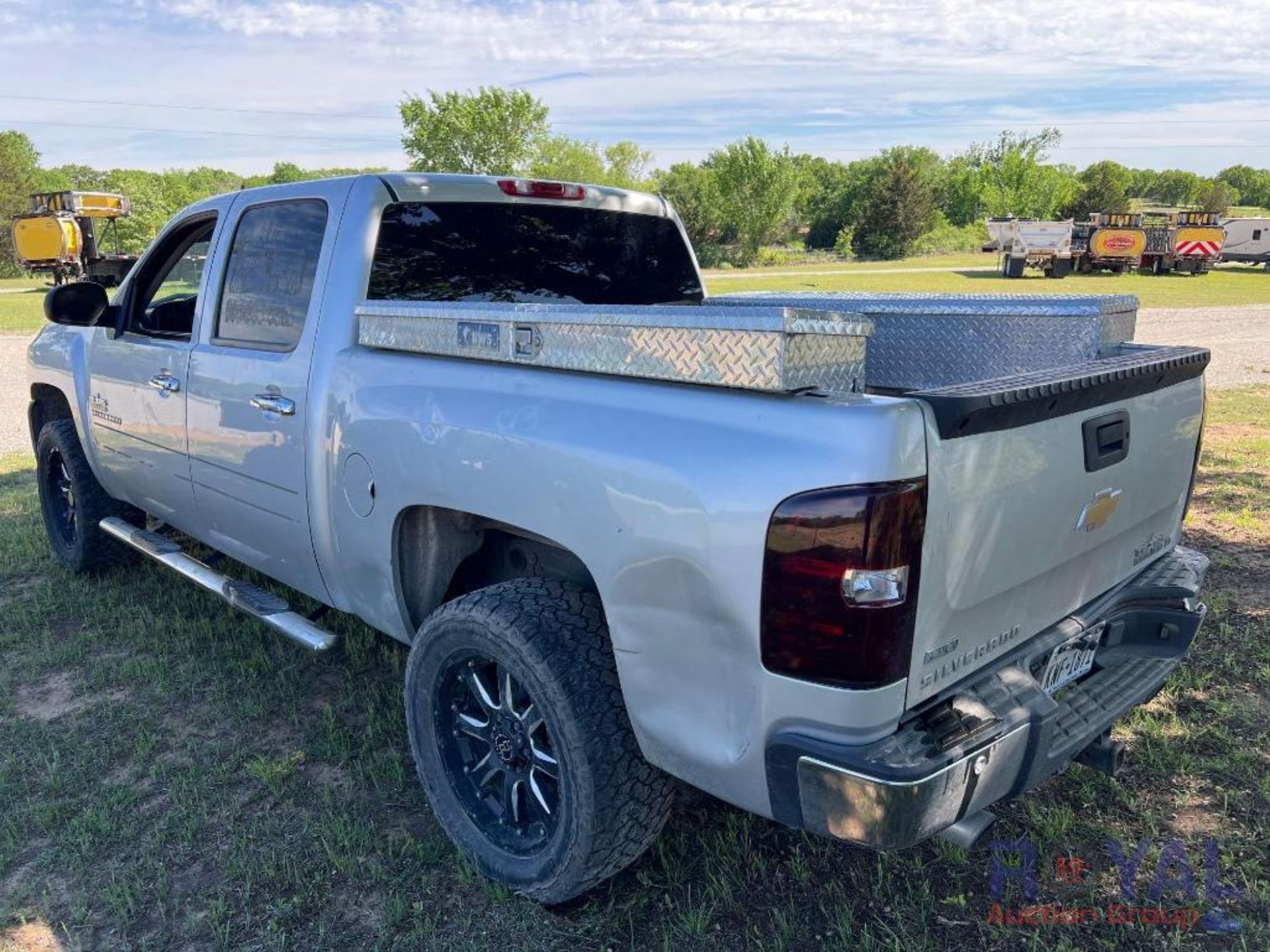 2011 Chevrolet Silverado Crew Cab PIckup Truck - Image 3 of 27