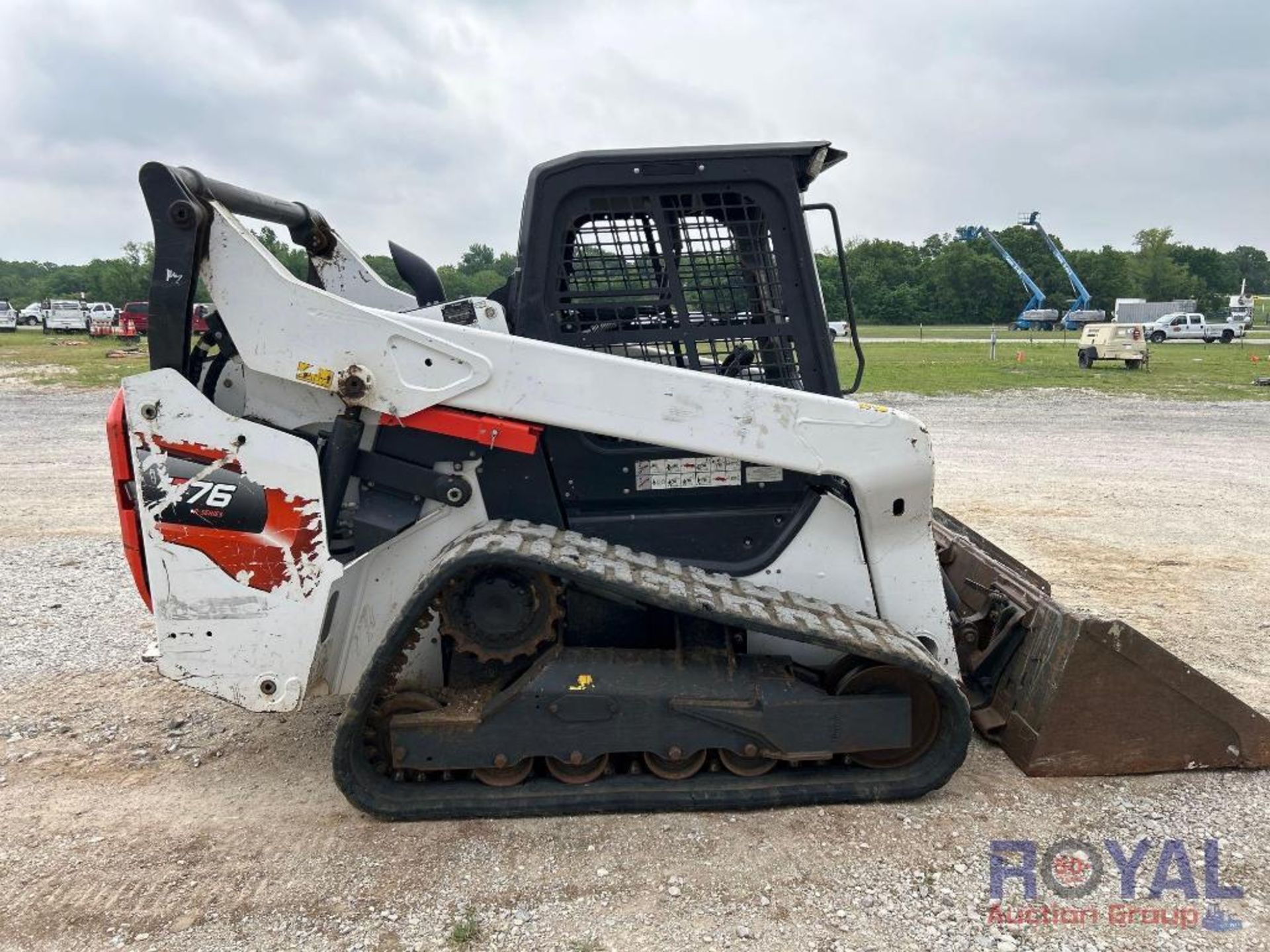 2020 Bobcat T76 R-Series Compact Track Loader Skid Steer - Image 6 of 35