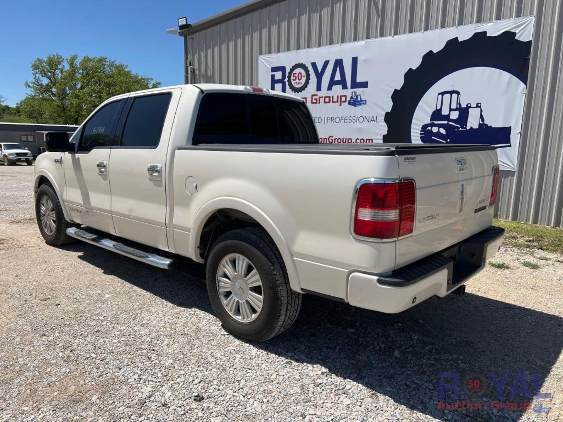 2015 Lincoln Mark LT Crew Cab Pickup Truck - Image 4 of 75