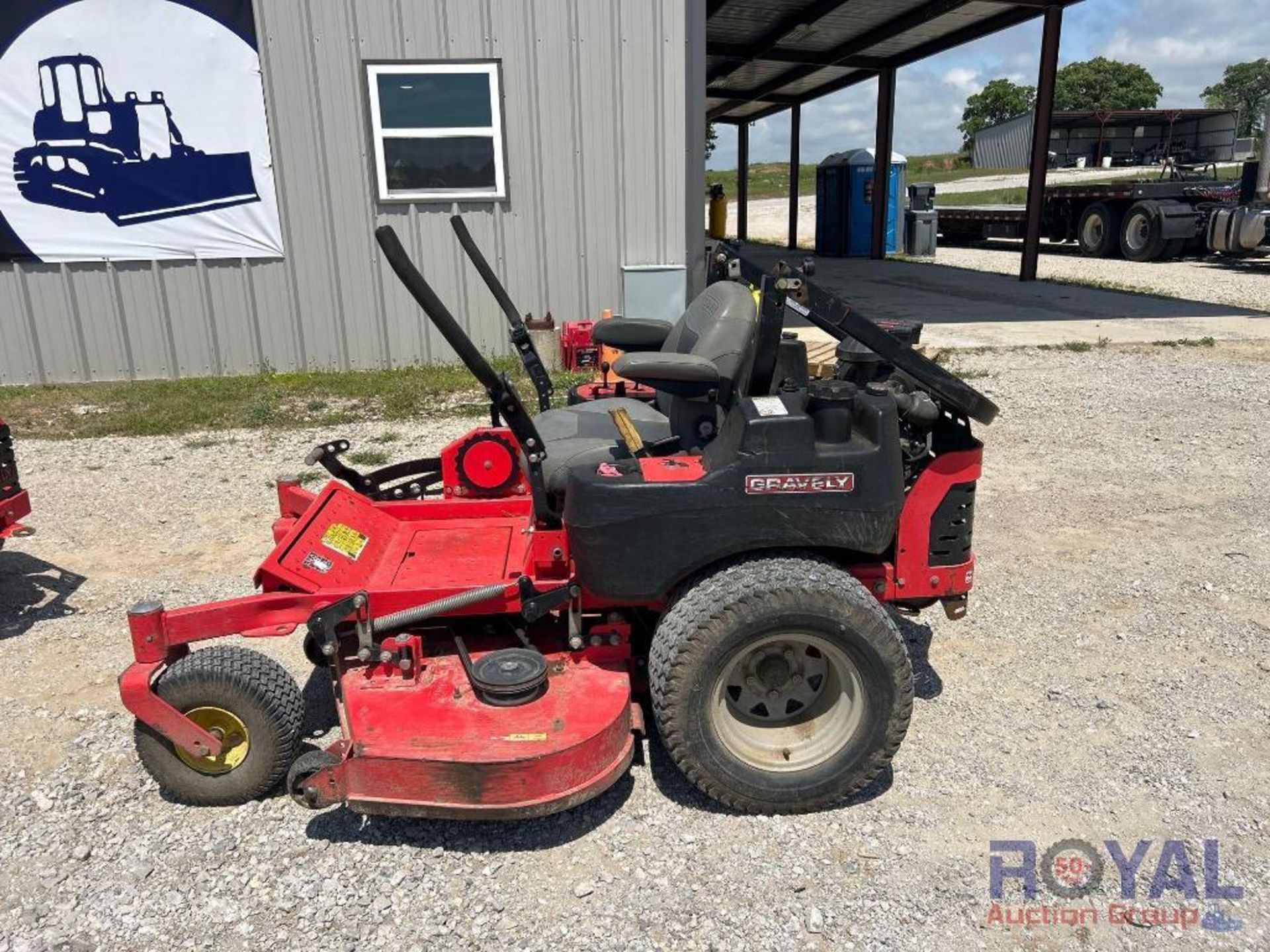 Gravely Pro Turn 460 60in Commercial Zero Turn Mower - Image 27 of 30