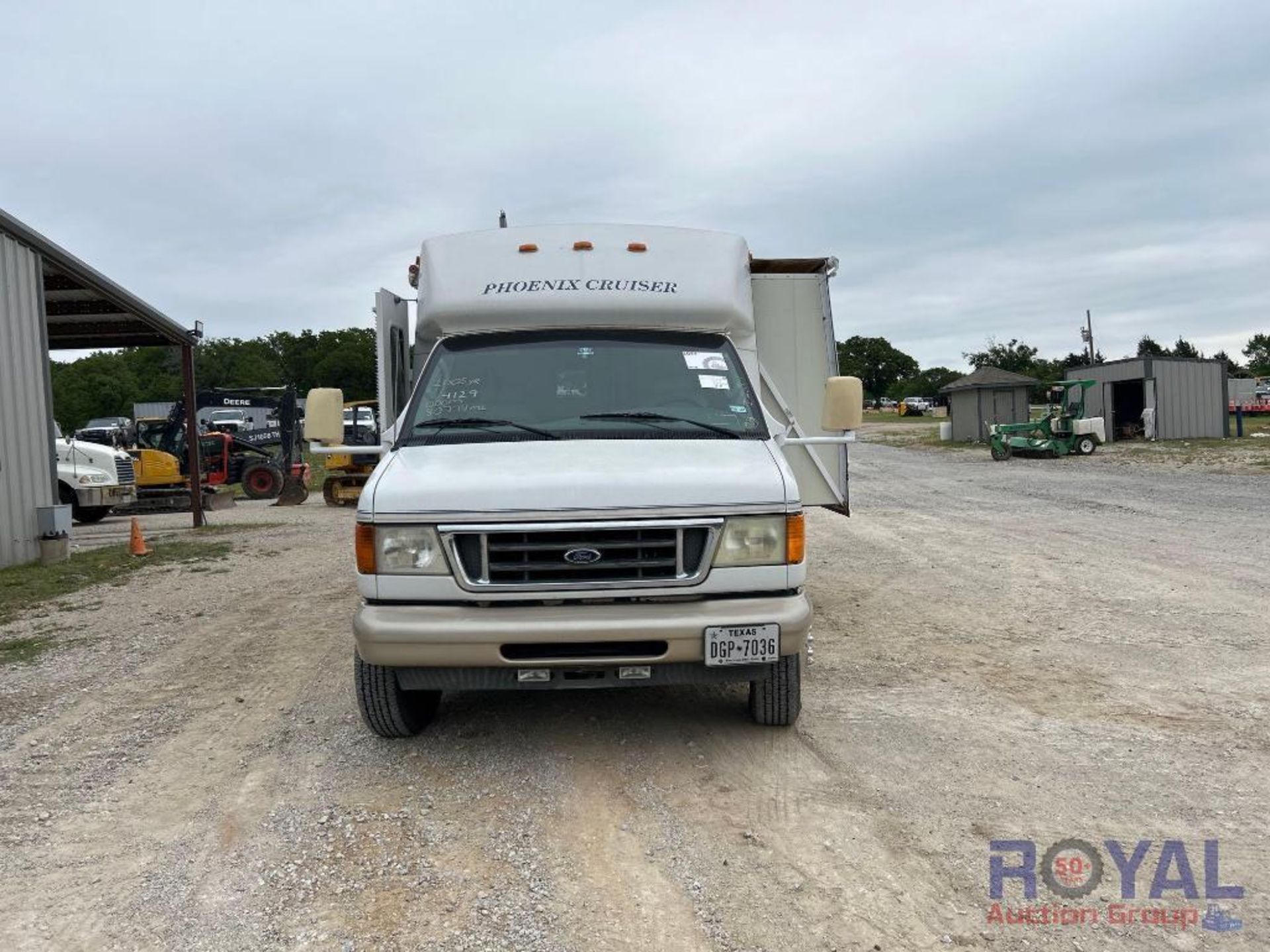 2005 Phoenix Cruiser Ford E350 RV - Image 46 of 55