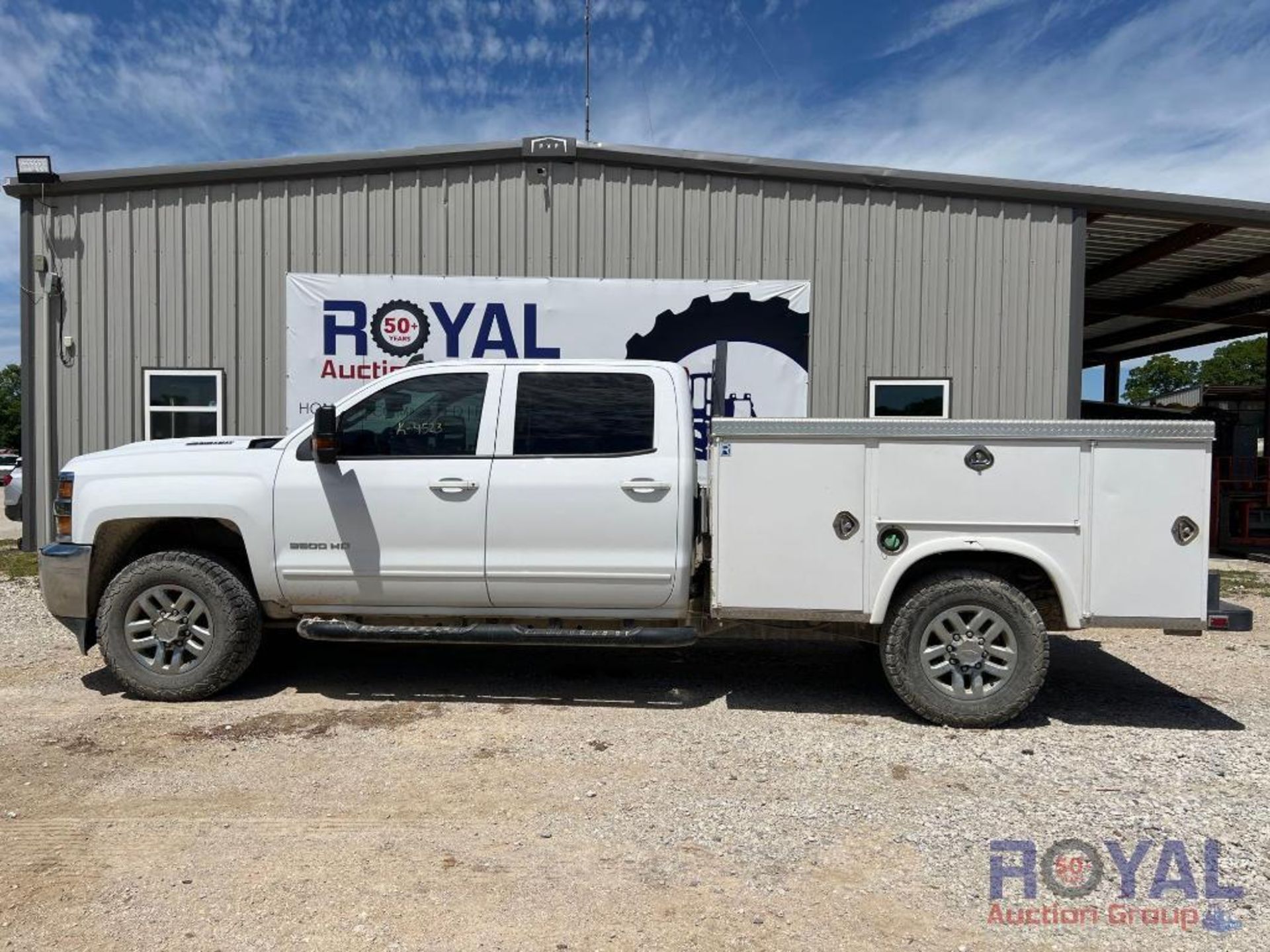 2018 Chevrolet 2500HD 4x4 Crew Cab Diesel Service Truck - Image 7 of 62